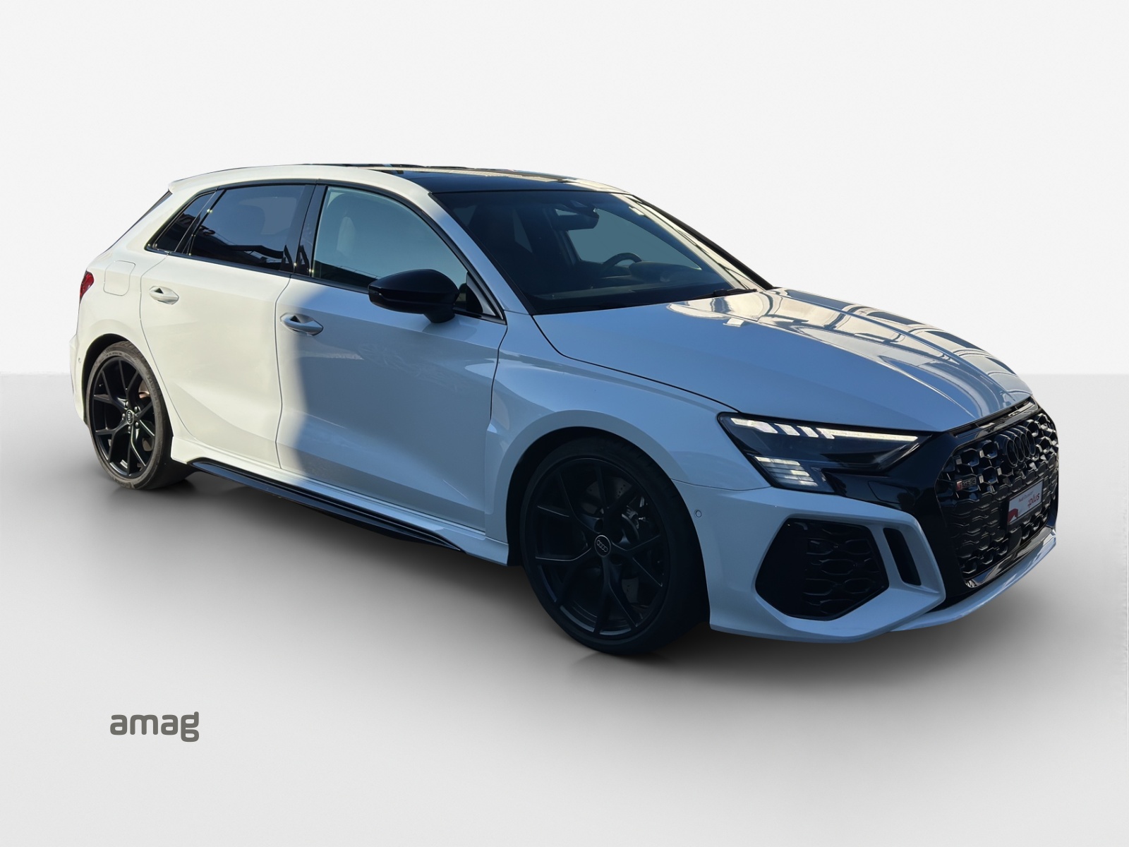 AUDI RS3 Sportback 2.5 TSI quattro S-tronic-image-5