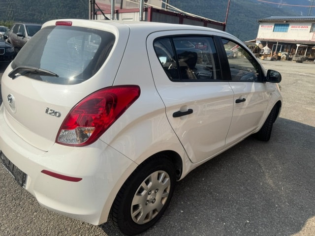 HYUNDAI i20 1.2 Comfort-image-5