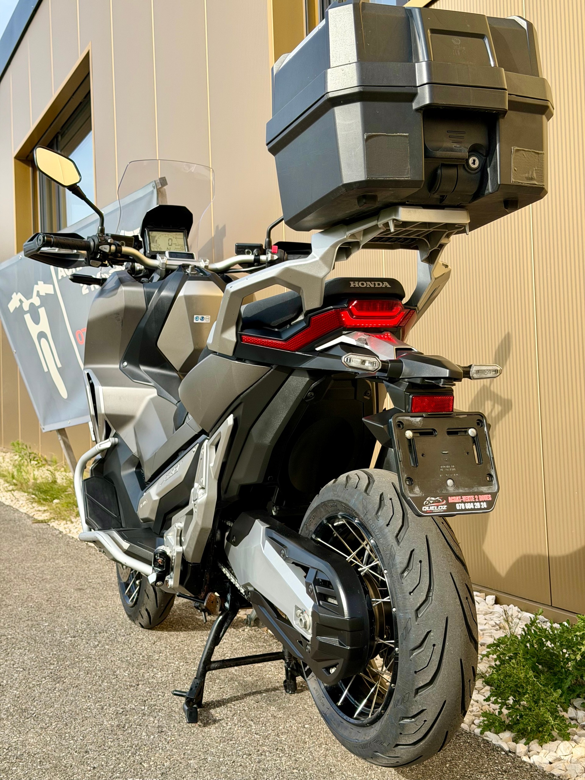 HONDA X-ADV 750 ABS-image-12