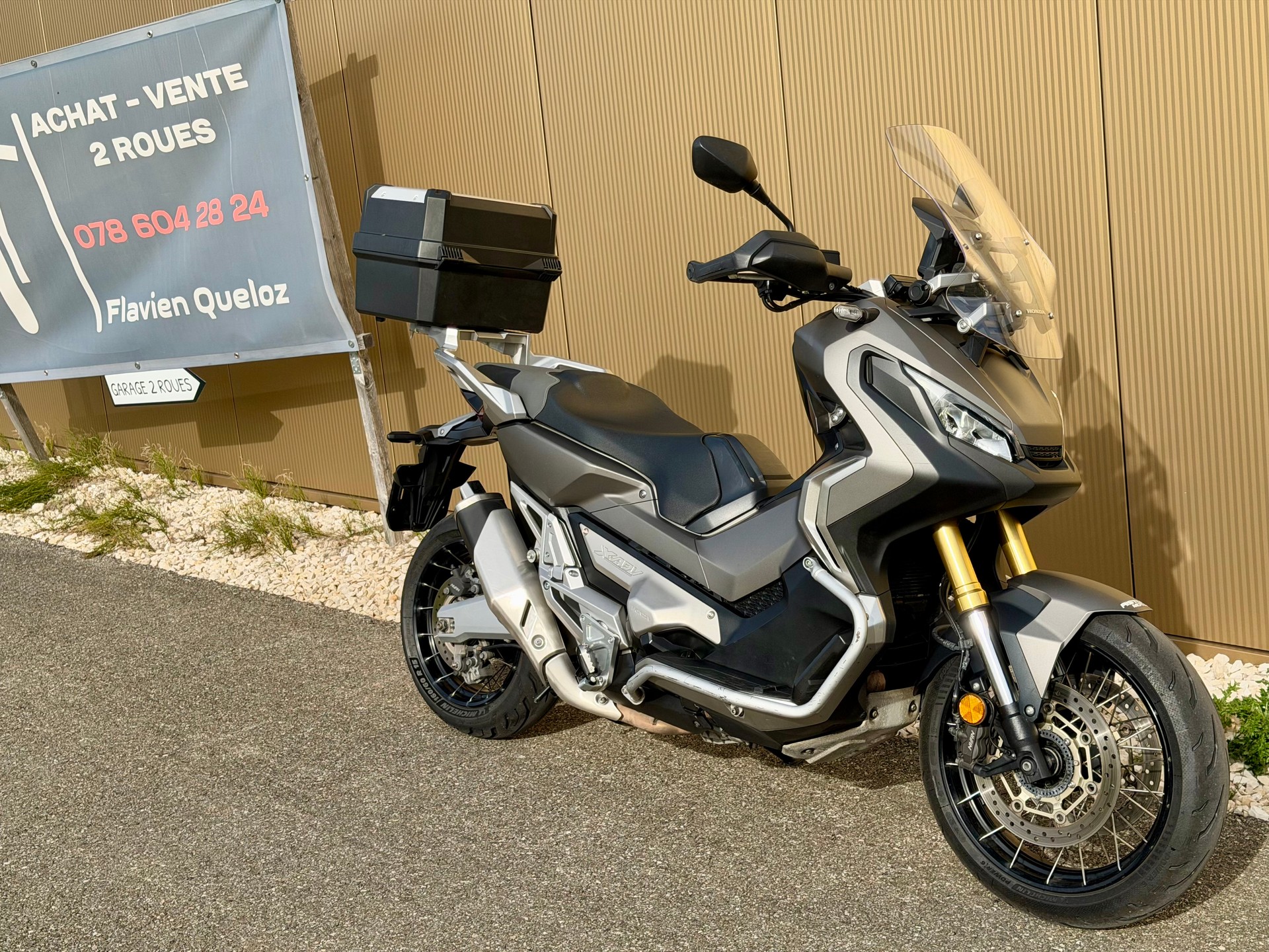 HONDA X-ADV 750 ABS-image-2