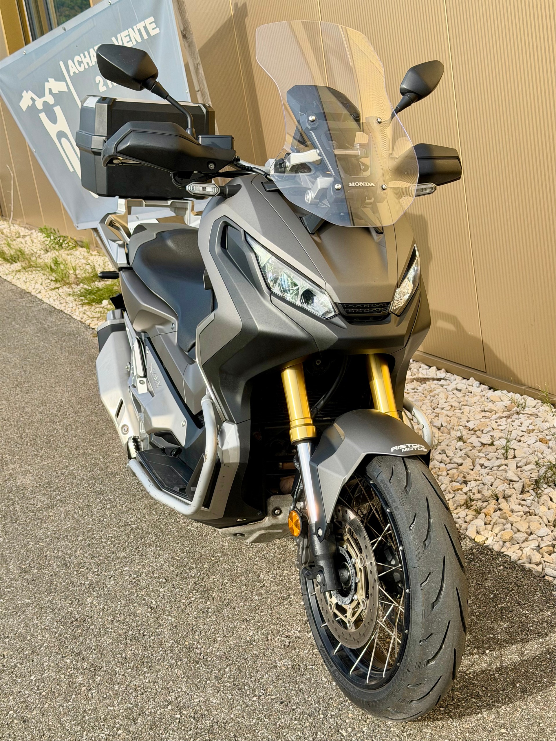 HONDA X-ADV 750 ABS-image-0