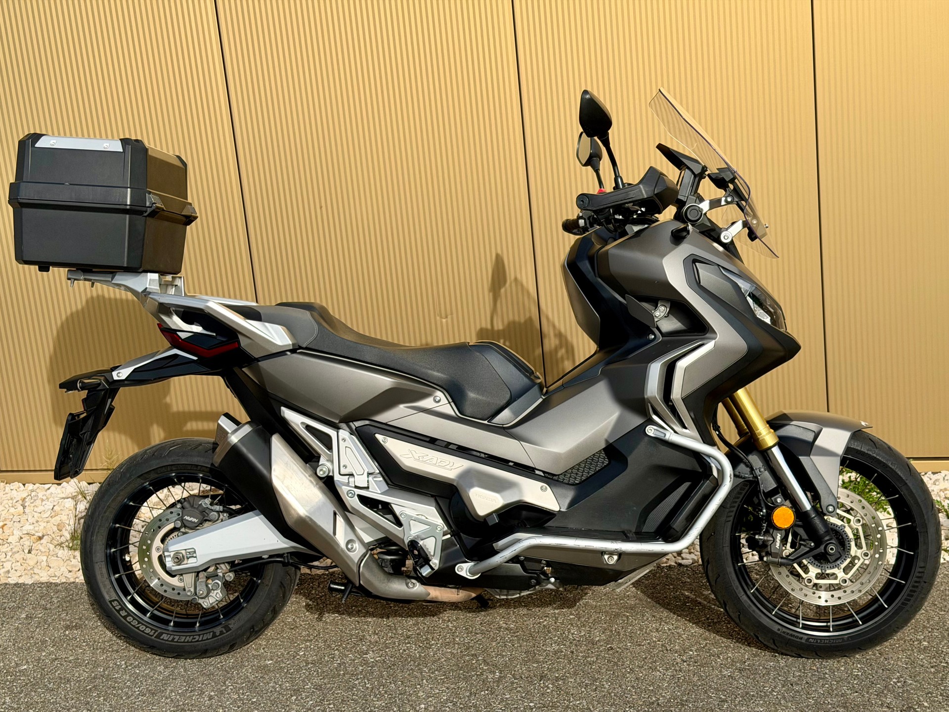 HONDA X-ADV 750 ABS-image-3