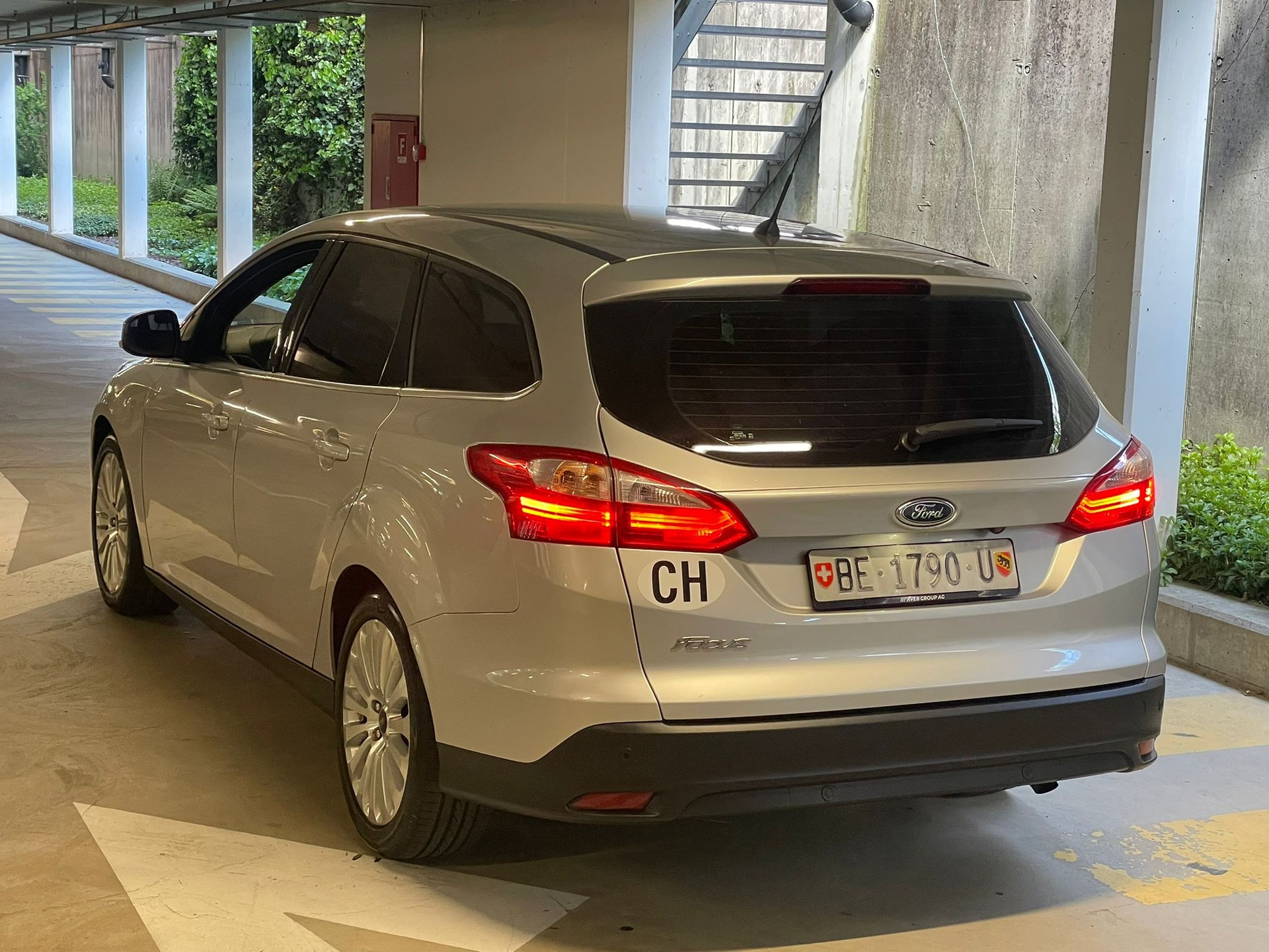FORD Focus 1.6i VCT Titanium-showroom-element-3