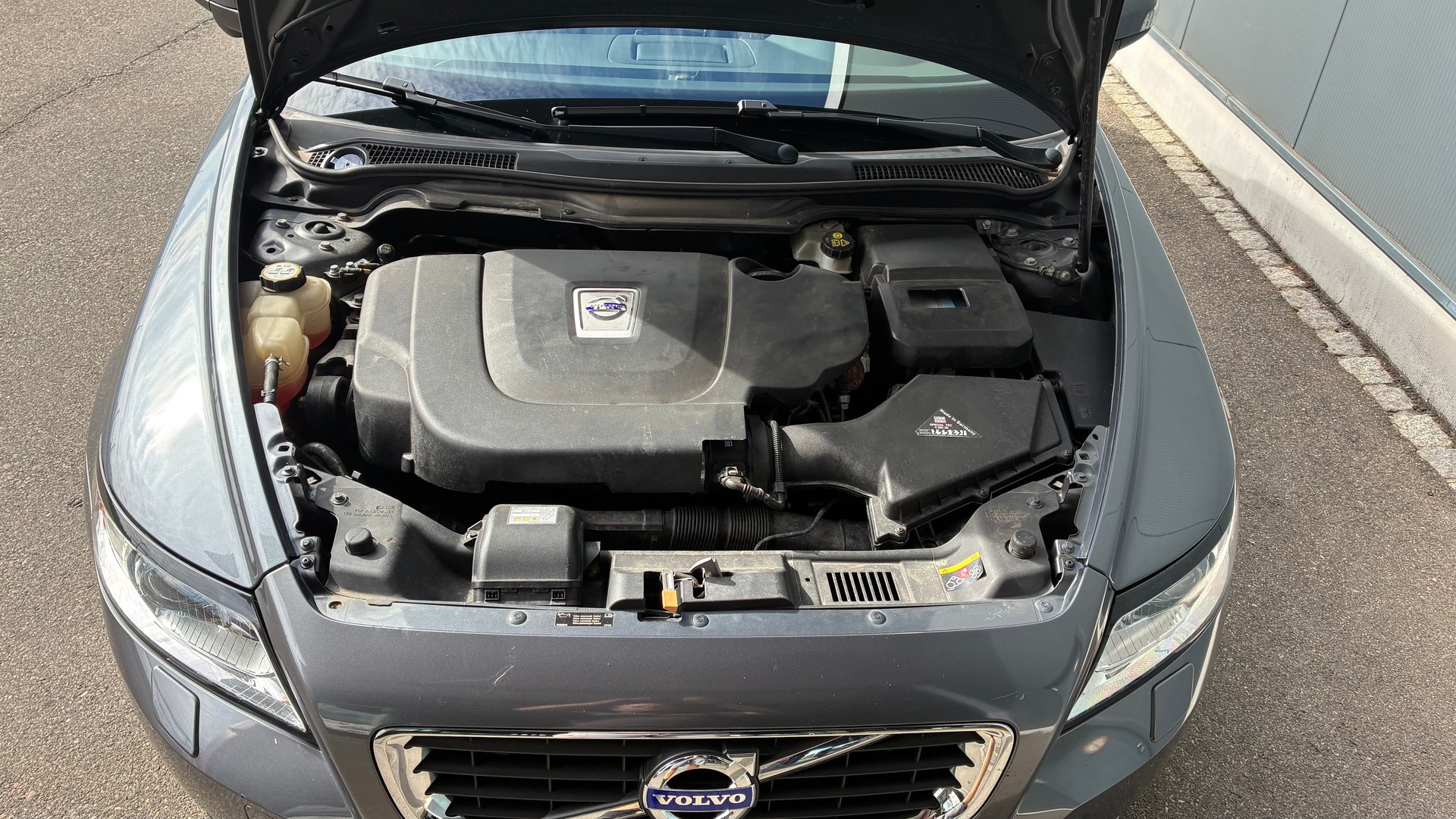 VOLVO V50 D3 Business Pro Edition Geartronic-image-15