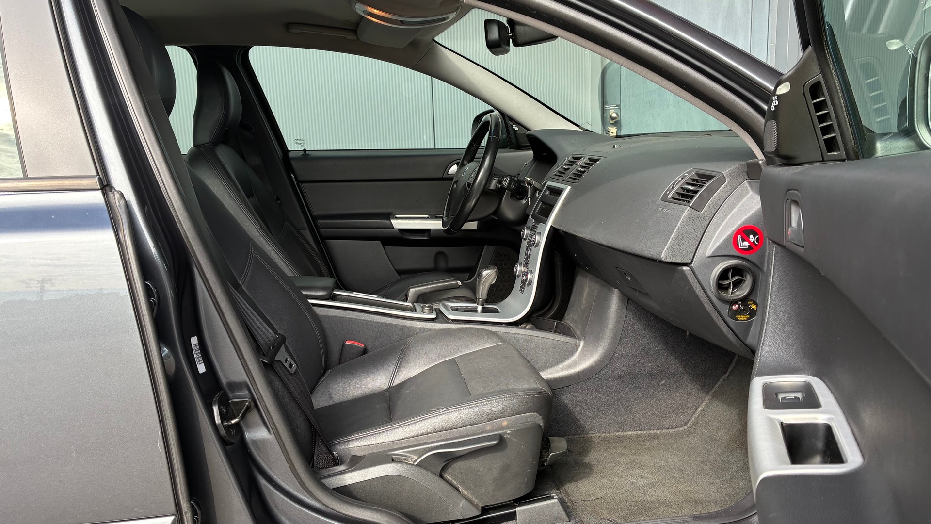 VOLVO V50 D3 Business Pro Edition Geartronic-image-12