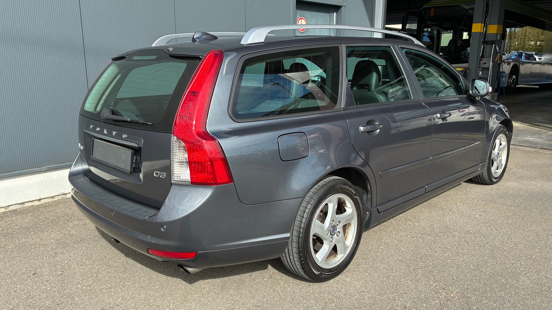 VOLVO V50 D3 Business Pro Edition Geartronic-image-3