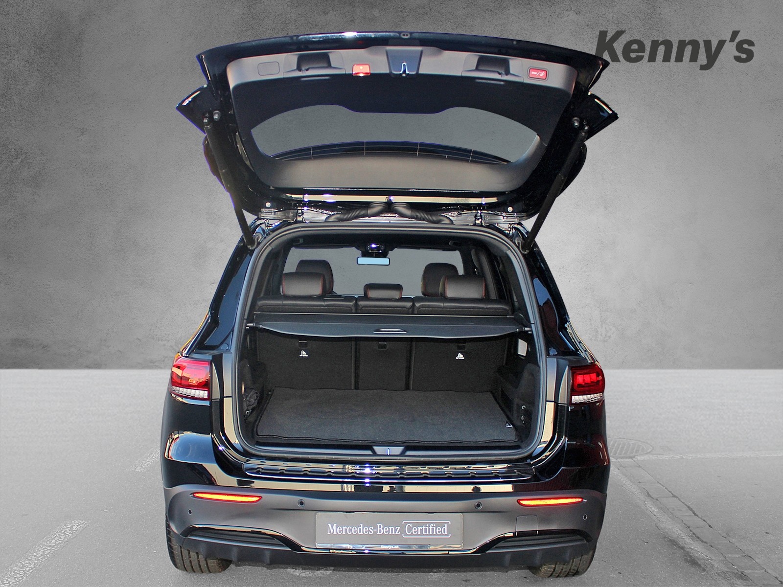 MERCEDES-BENZ EQB 300 AMG Line 4MATIC-image-4