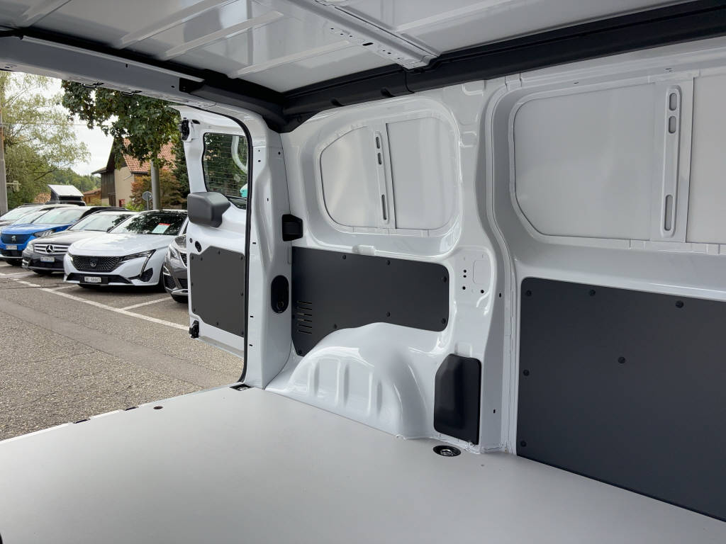 PEUGEOT e-Expert Kaw. Standard 50 kWh-image-8