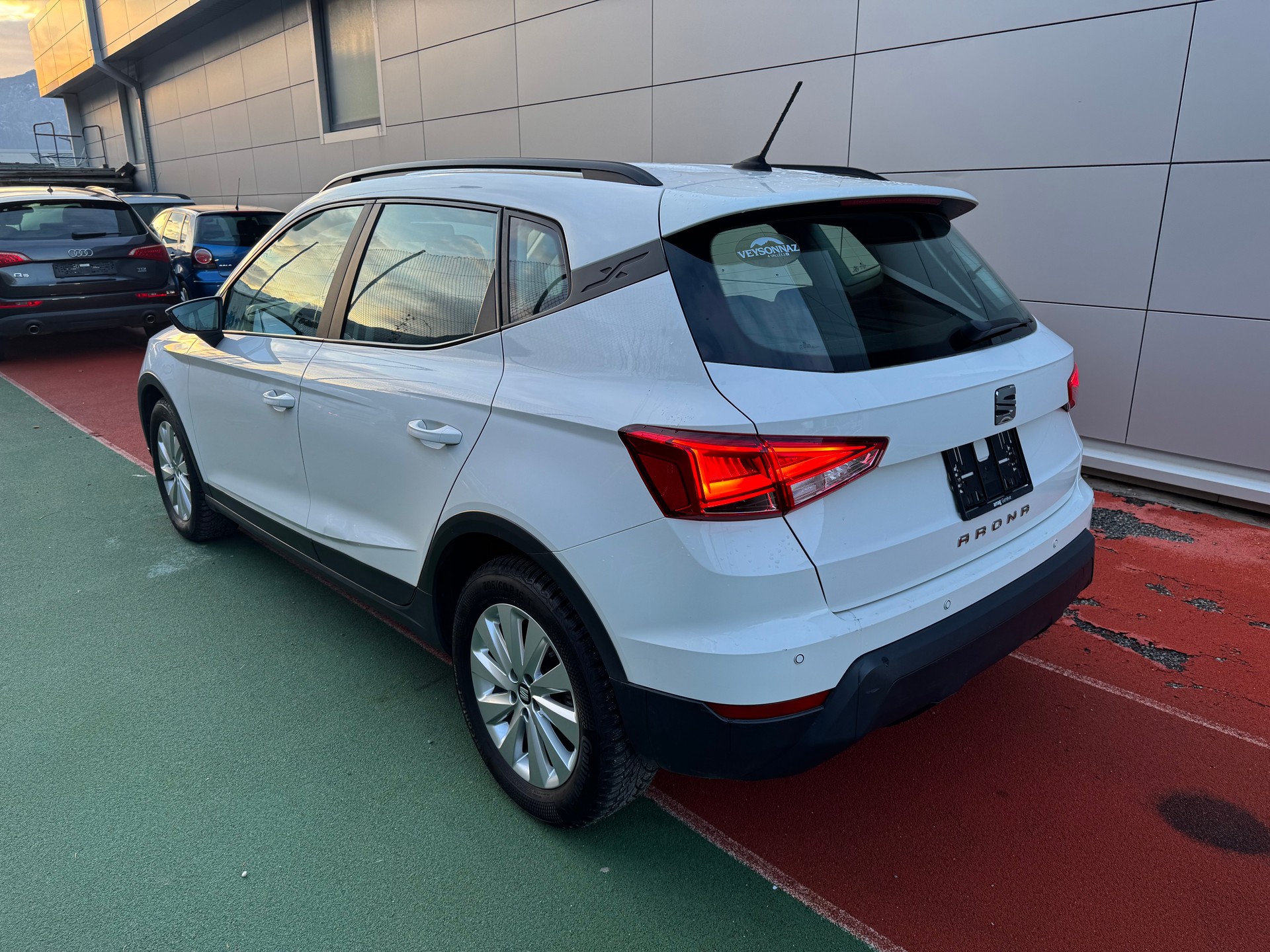 SEAT Arona 1.0 TSI Eco Style-image-4