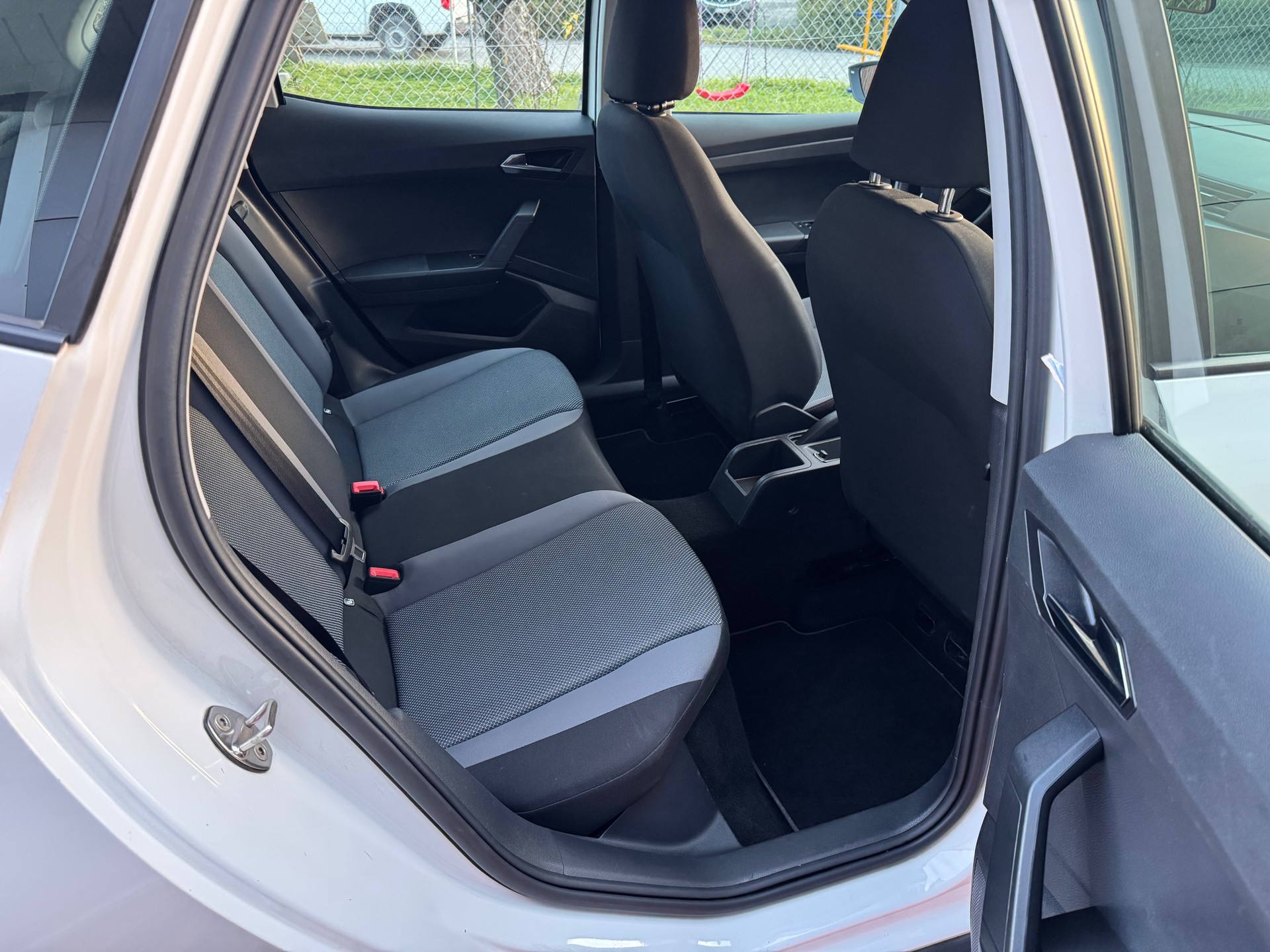 SEAT Arona 1.0 TSI Eco Style-image-11