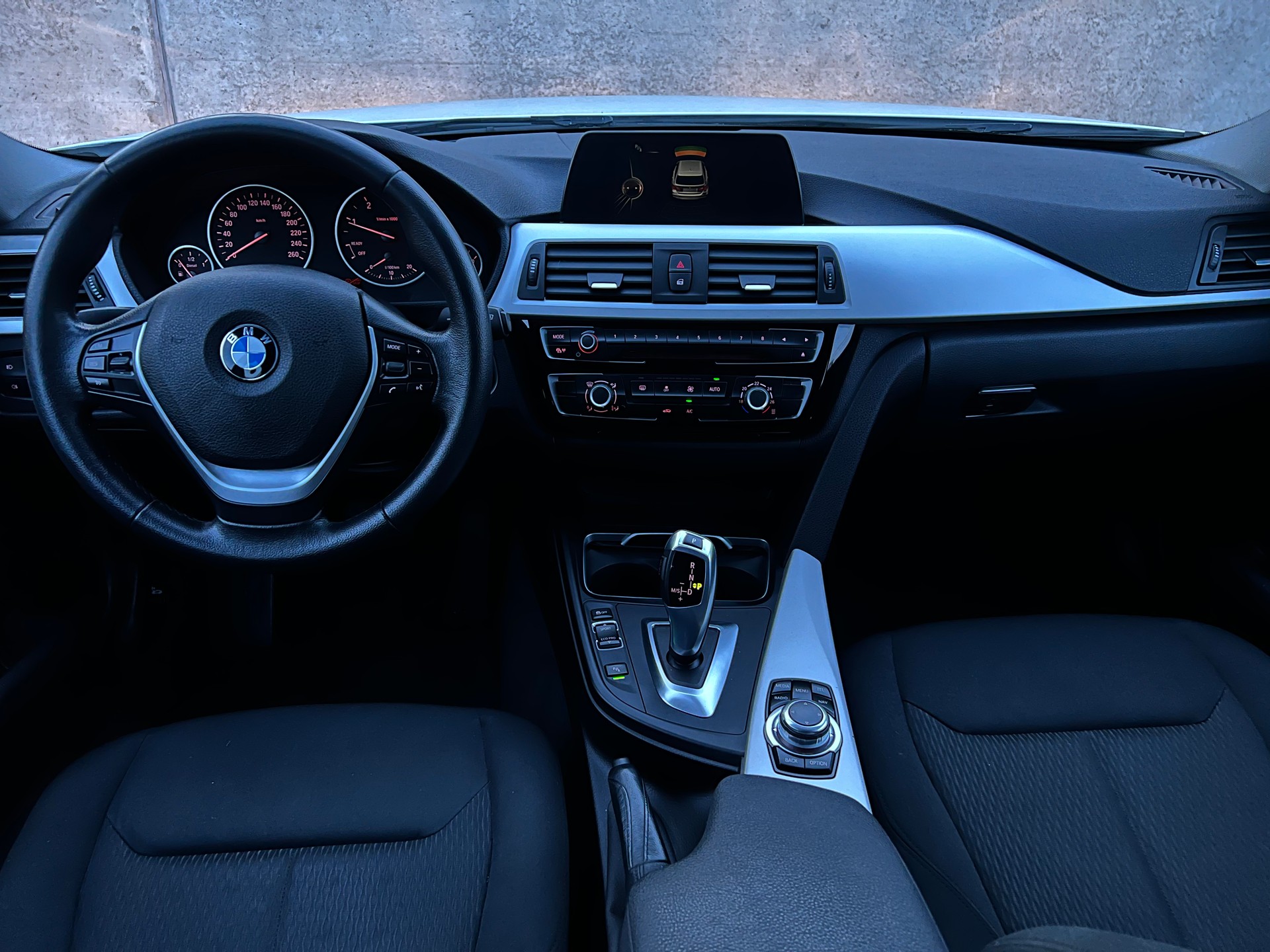 BMW 316d Touring Business Steptronic | Facelift | ab MFK | 2x Schlüssel | Automat | Navi-image-5