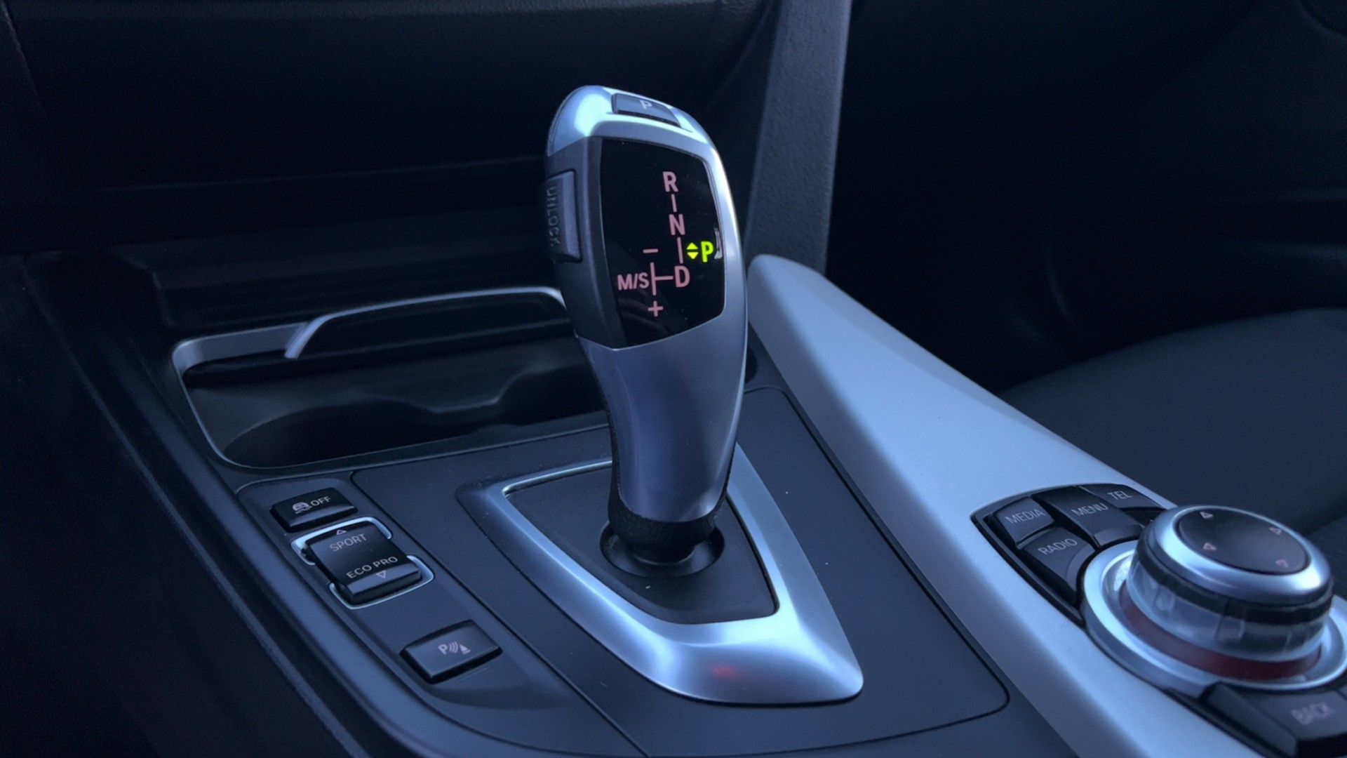 BMW 316d Touring Business Steptronic | Facelift | ab MFK | 2x Schlüssel | Automat | Navi-image-7