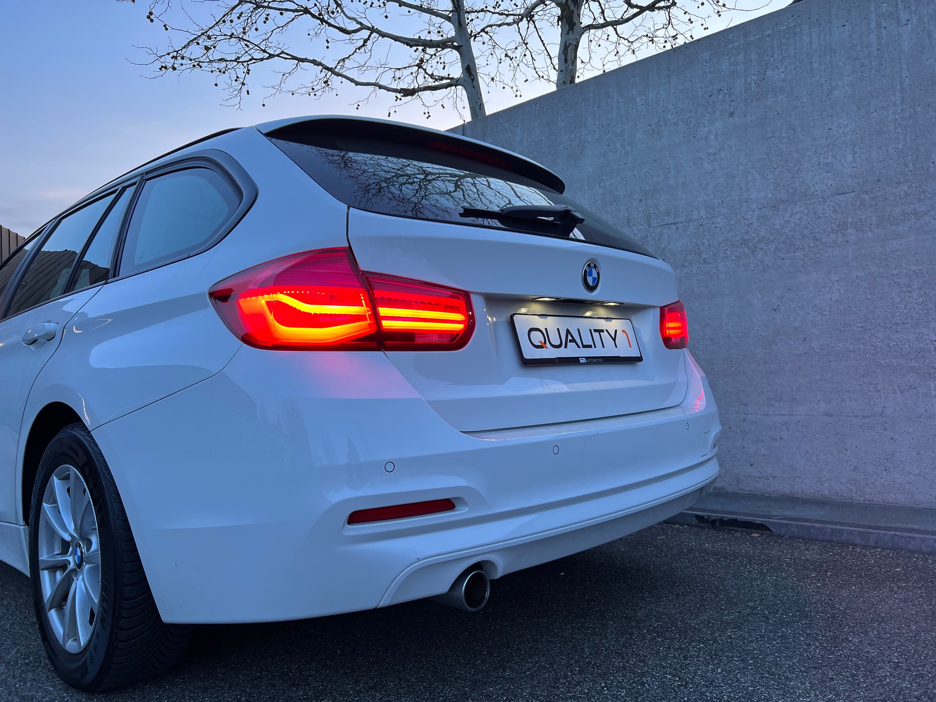 BMW 316d Touring Business Steptronic | Facelift | ab MFK | 2x Schlüssel | Automat | Navi-image-14