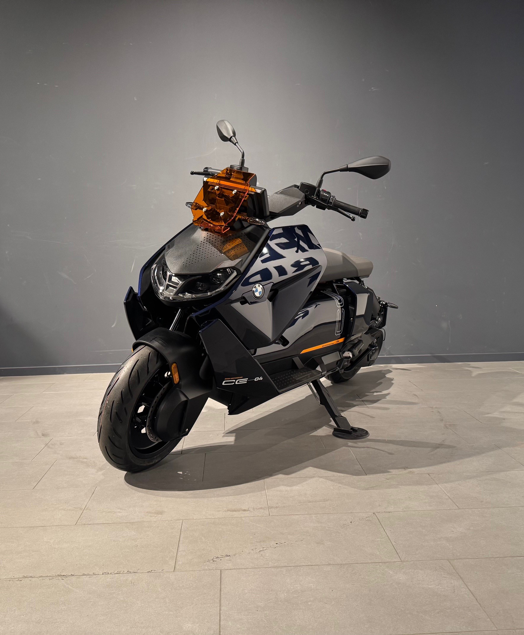 BMW CE 04 Urban Deal über CHF 3'000.- Rabatt-showroom-element-2