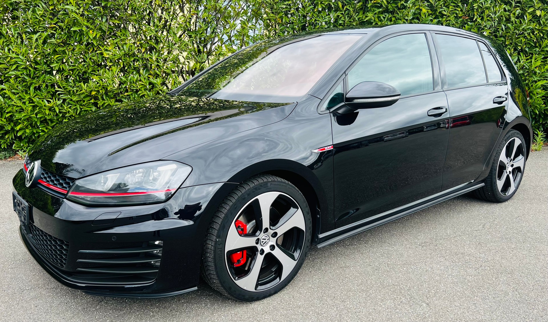 VW Golf 2.0 TSI GTI Performance DSG-image-3