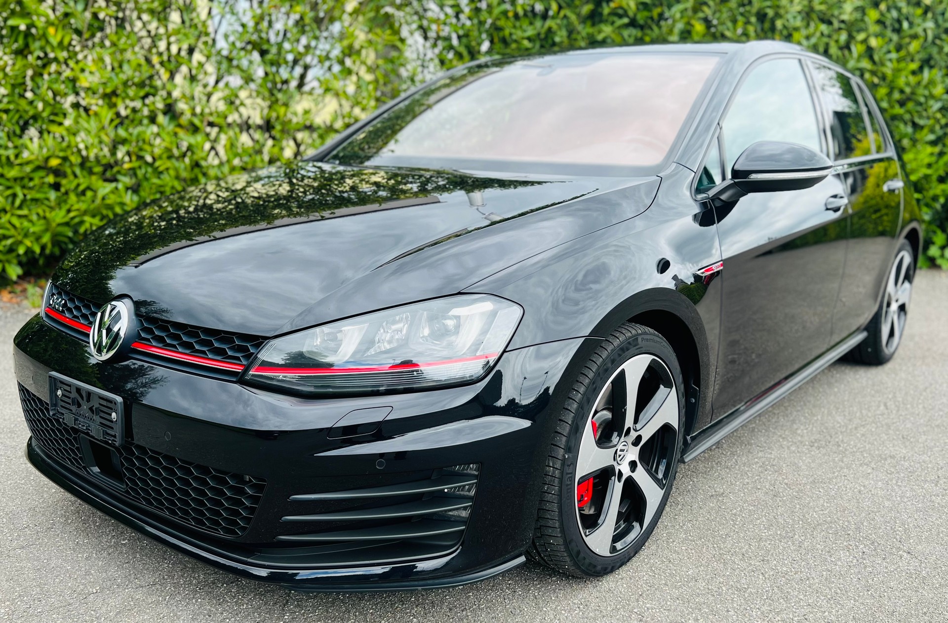 VW Golf 2.0 TSI GTI Performance DSG-image-1
