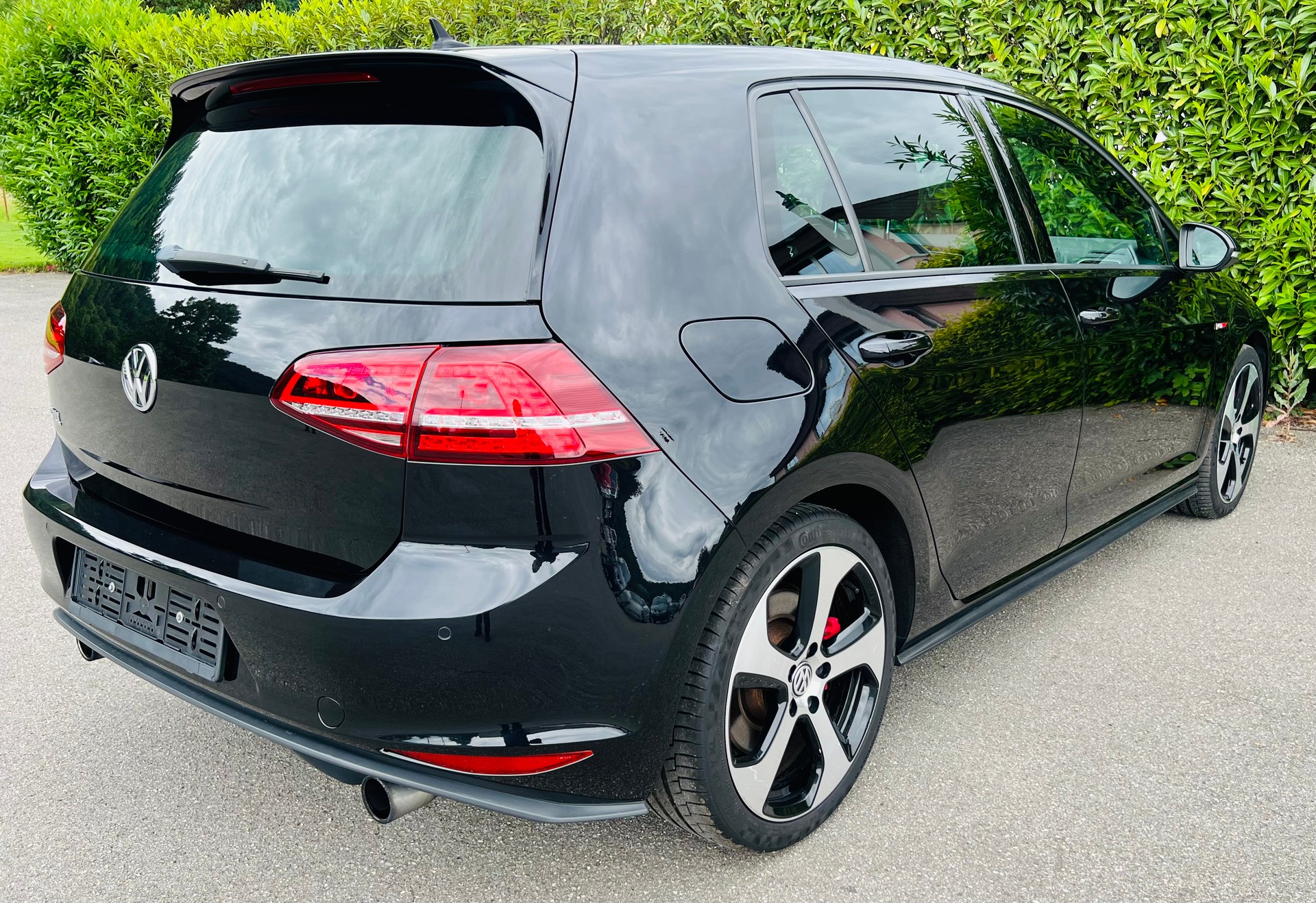 VW Golf 2.0 TSI GTI Performance DSG-image-10