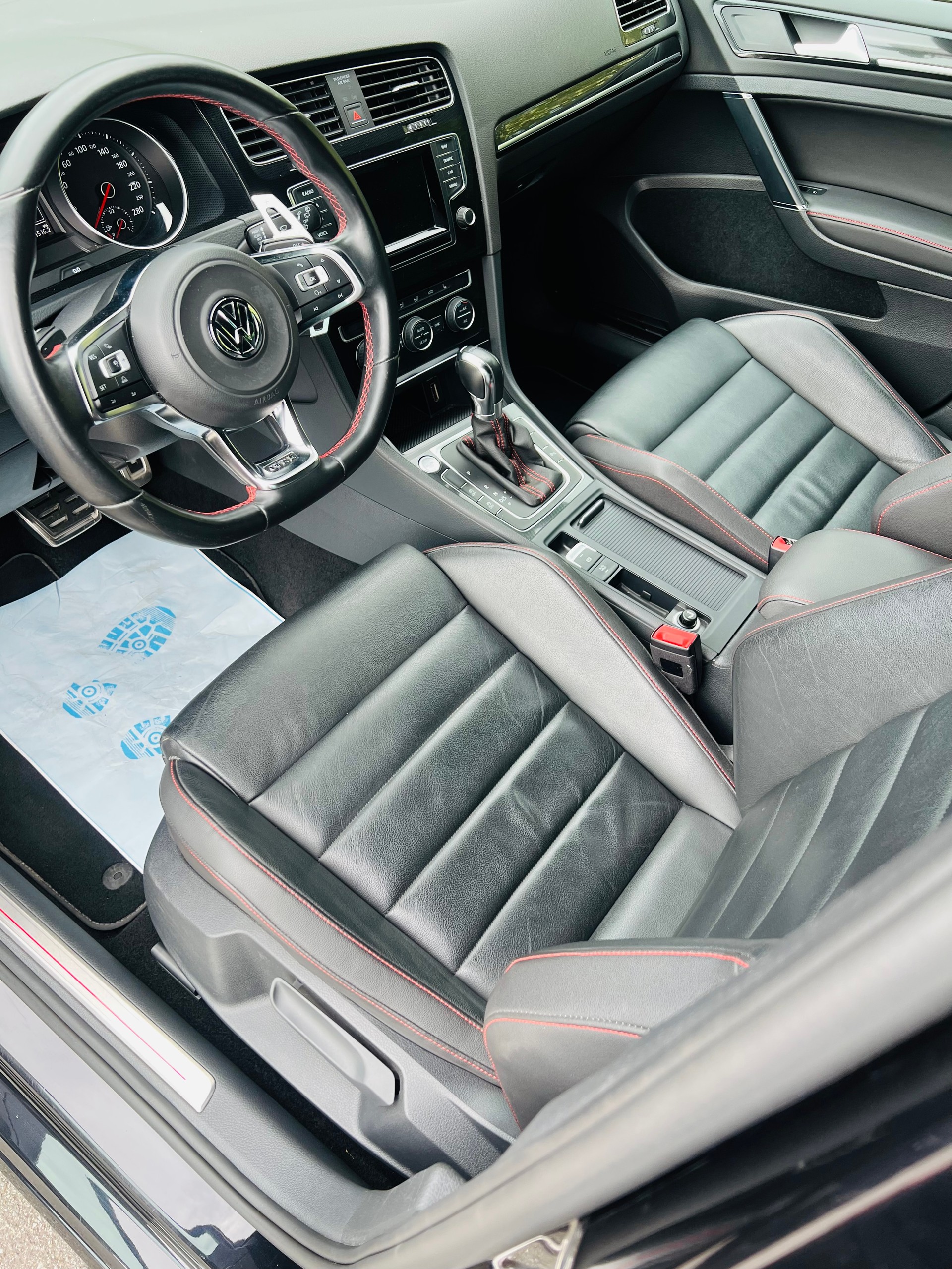 VW Golf 2.0 TSI GTI Performance DSG-image-14