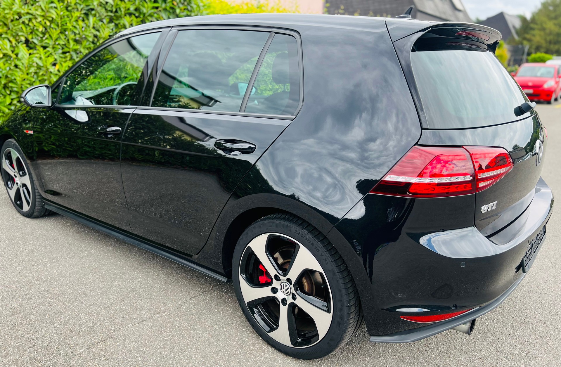 VW Golf 2.0 TSI GTI Performance DSG-image-11