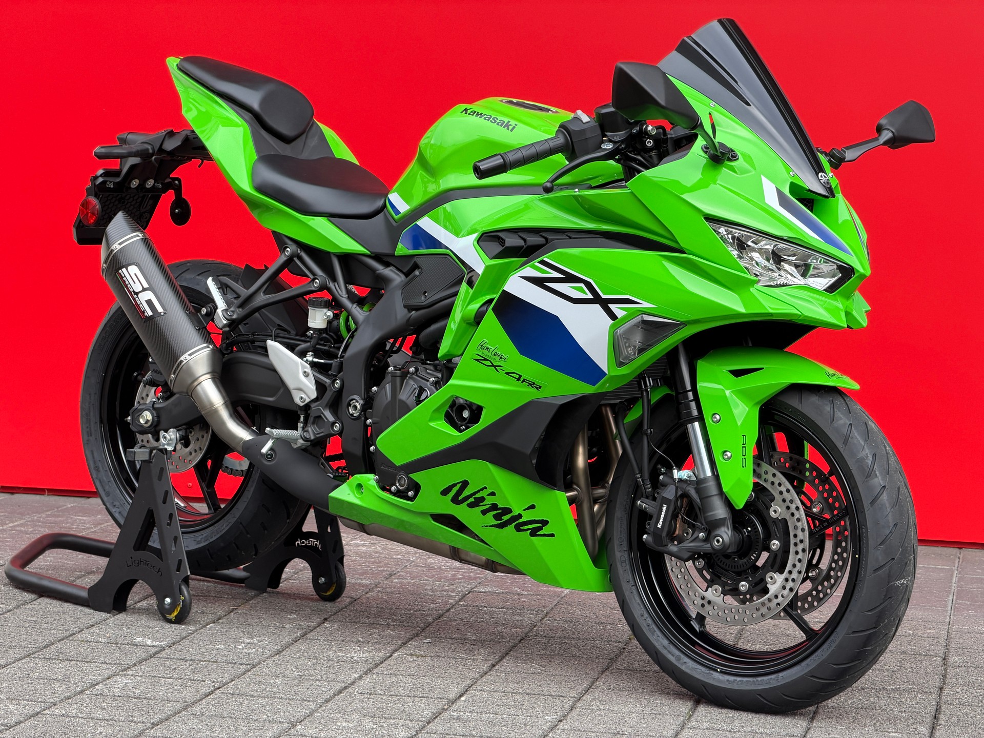 KAWASAKI Ninja ZX-4RR-image-0