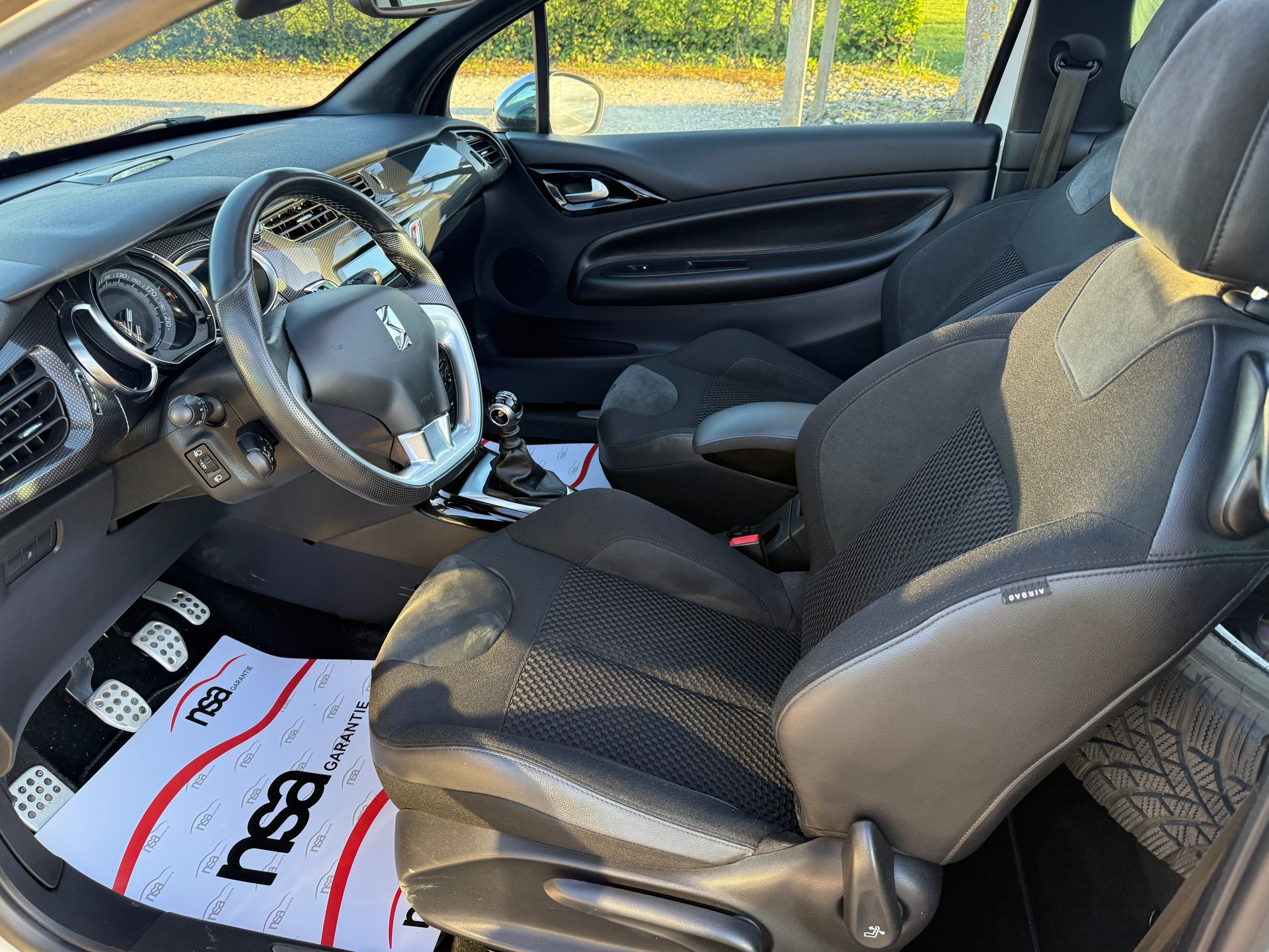 DS AUTOMOBILES DS3 Cabrio 1.6 THP Sport Chic Plus-image-8