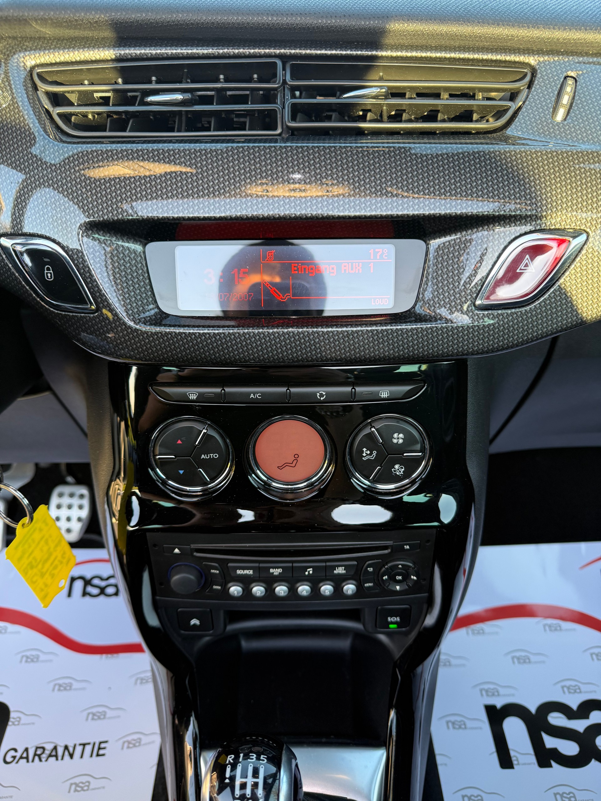DS AUTOMOBILES DS3 Cabrio 1.6 THP Sport Chic Plus-image-9