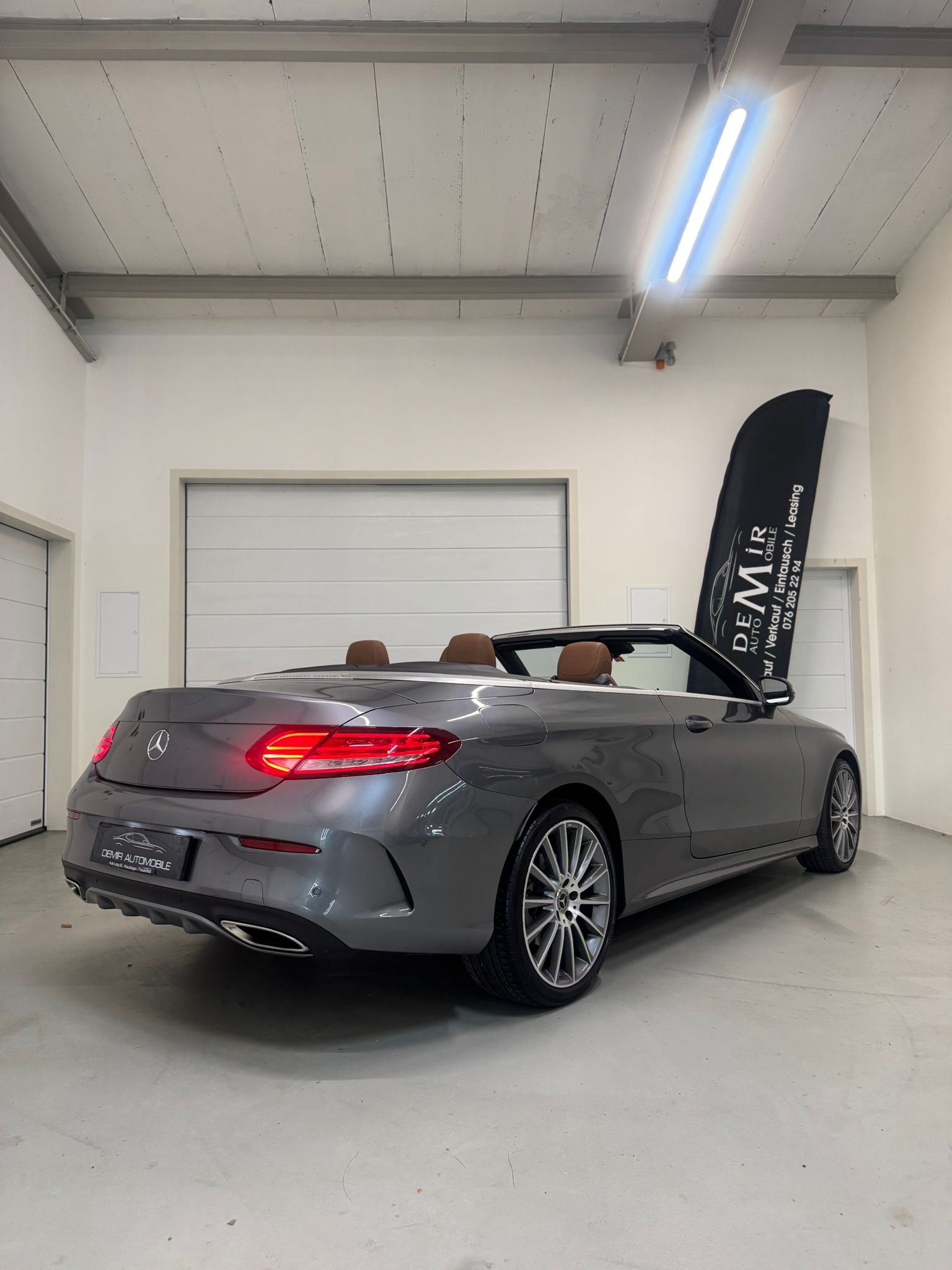 MERCEDES-BENZ C 200 Cabriolet AMG Line 4Matic 9G-Tronic *CH-Fahrzeug / LED HPS / Sitzbelüftung / Rückfahrkamera*-image-3