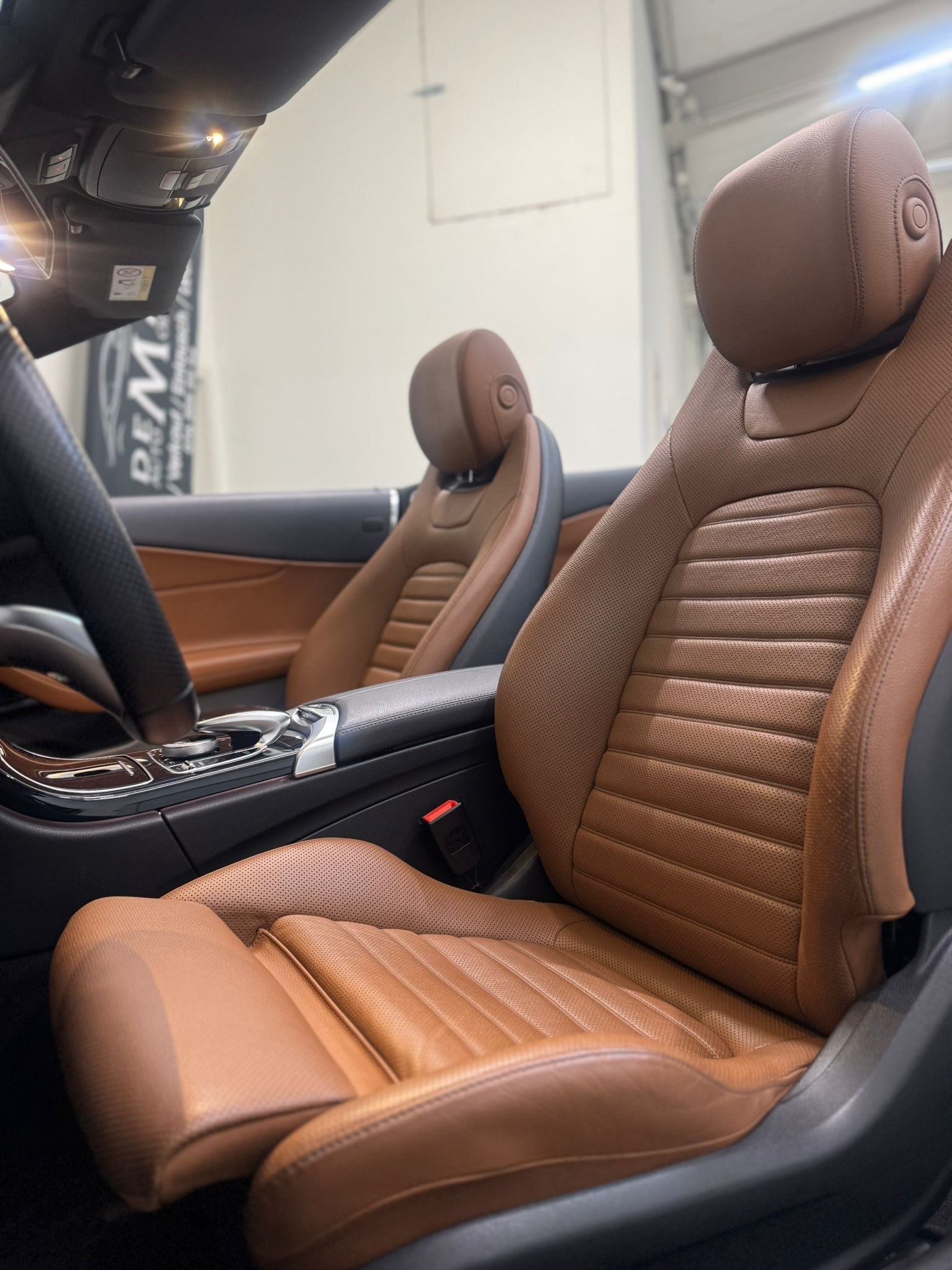 MERCEDES-BENZ C 200 Cabriolet AMG Line 4Matic 9G-Tronic *CH-Fahrzeug / LED HPS / Sitzbelüftung / Rückfahrkamera*-image-7