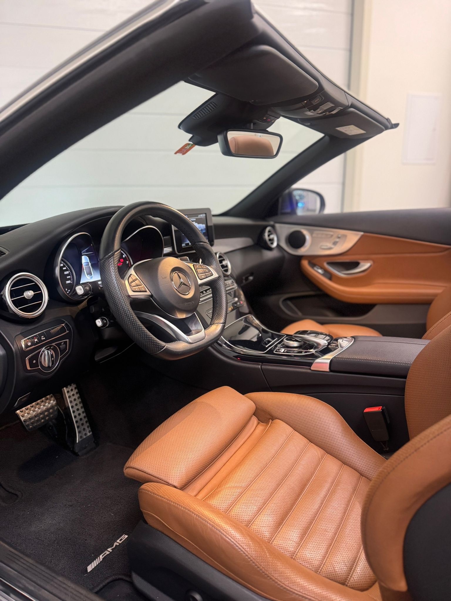 MERCEDES-BENZ C 200 Cabriolet AMG Line 4Matic 9G-Tronic *CH-Fahrzeug / LED HPS / Sitzbelüftung / Rückfahrkamera*-image-6