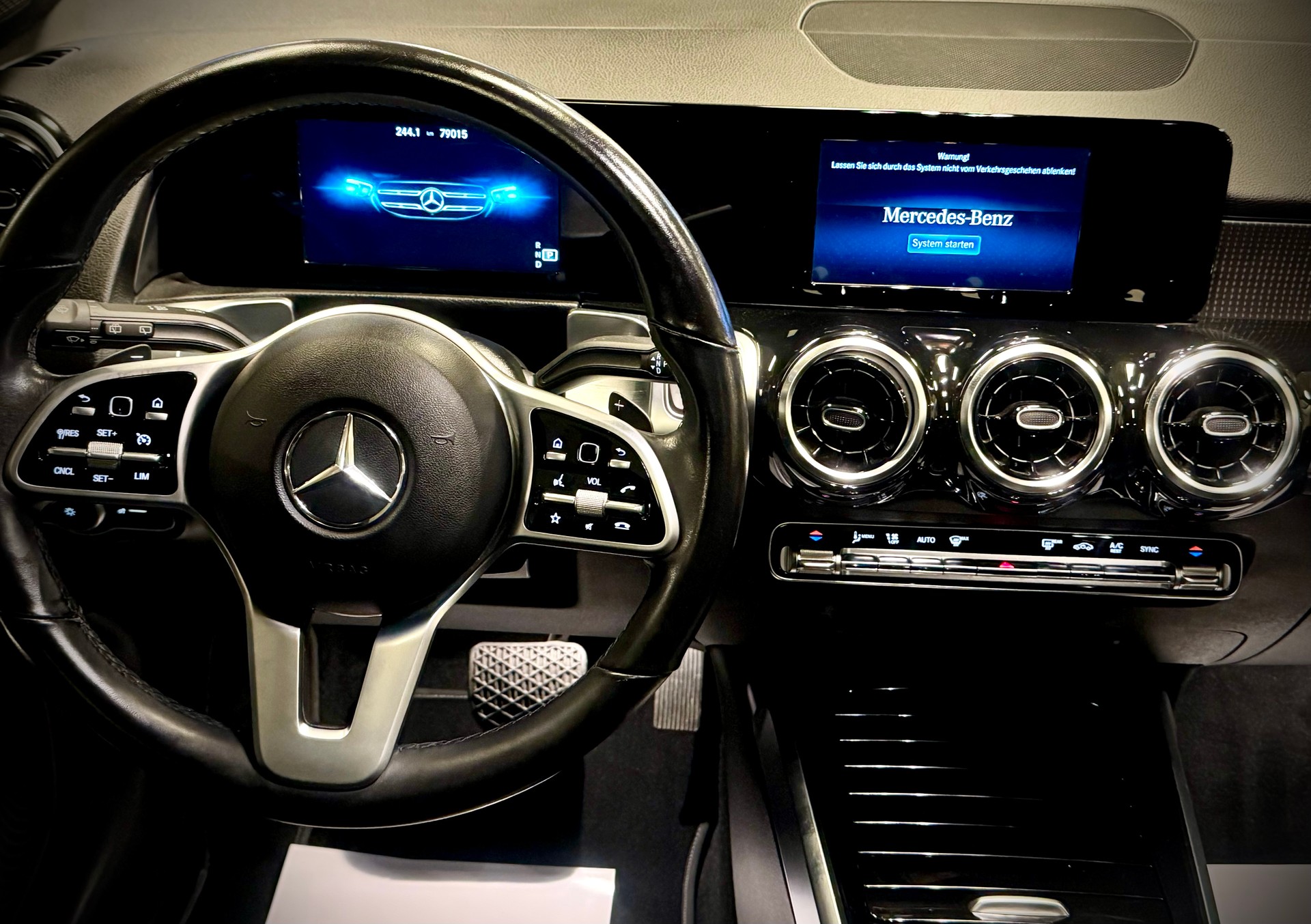 MERCEDES-BENZ GLB 200 d 4Matic Progressive 8G-Tronic-image-17