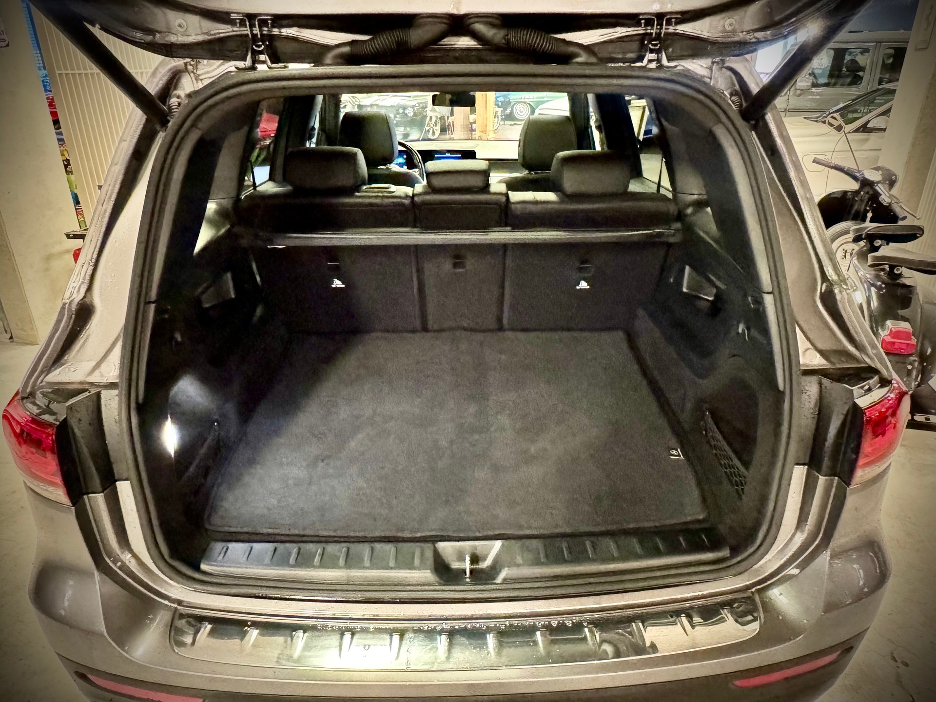 MERCEDES-BENZ GLB 200 d 4Matic Progressive 8G-Tronic-image-15