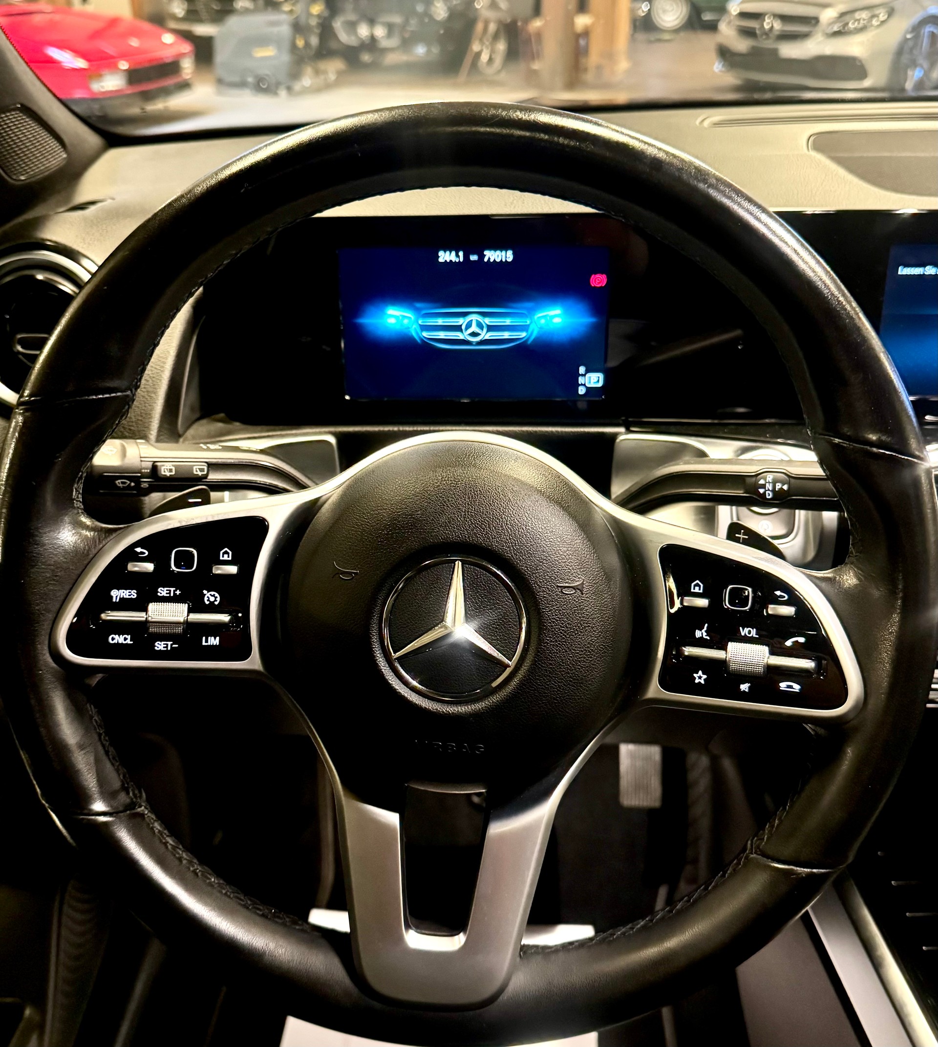 MERCEDES-BENZ GLB 200 d 4Matic Progressive 8G-Tronic-image-18