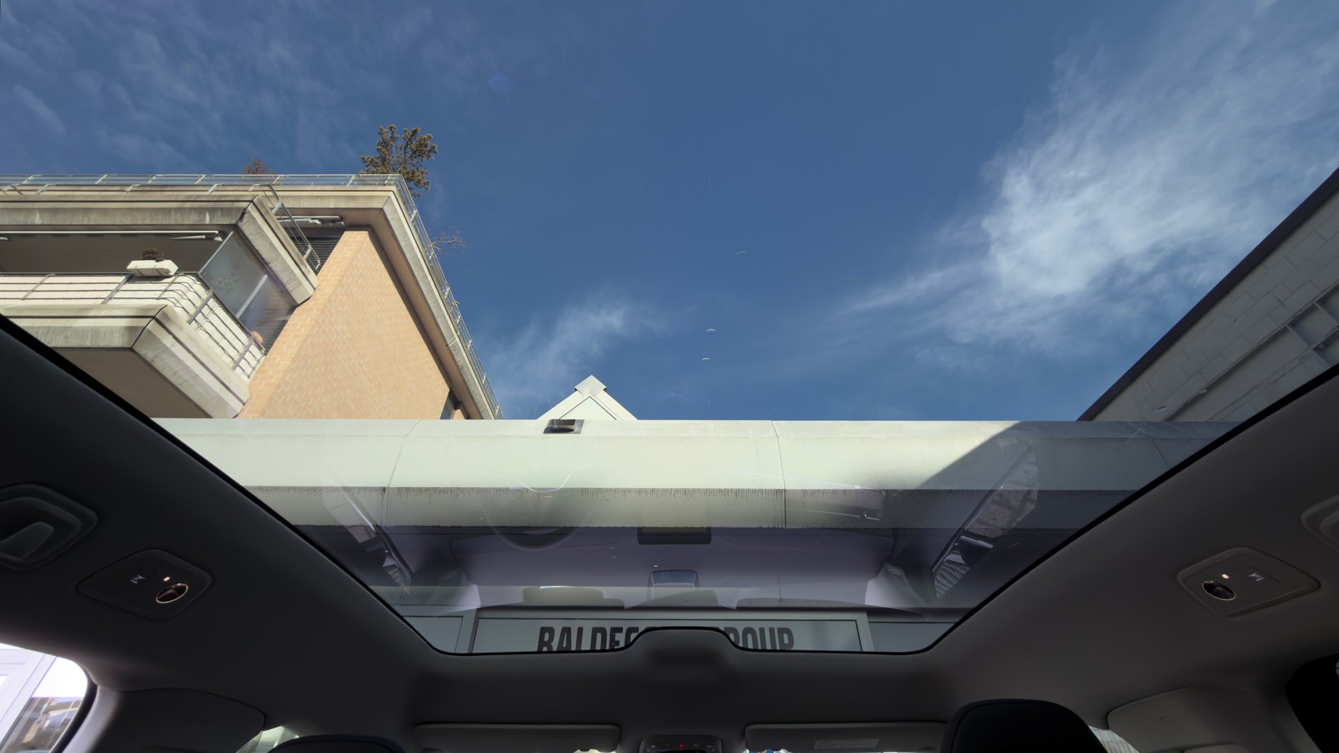 VOLVO ES90 Plus-image-12