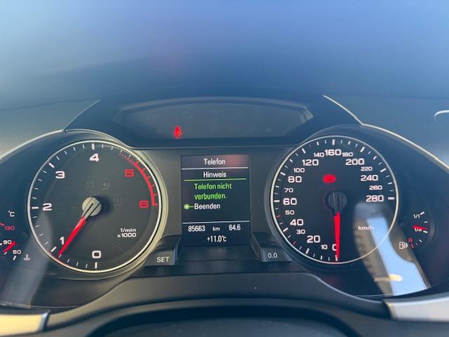 AUDI A4 Avant 2.0 TDI 170 Style quattro-image-12