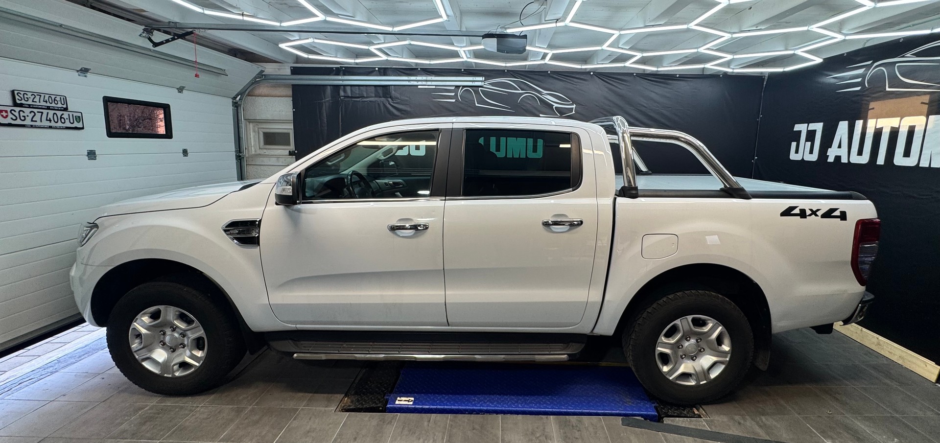FORD Ranger Wildtrak 3.2 TDCi 4x4 A-image-2
