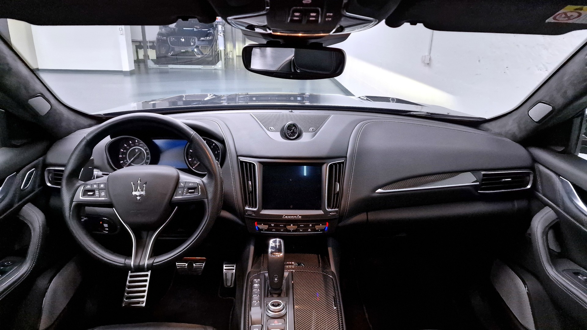 MASERATI Levante 3.8 V8 Trofeo-image-11
