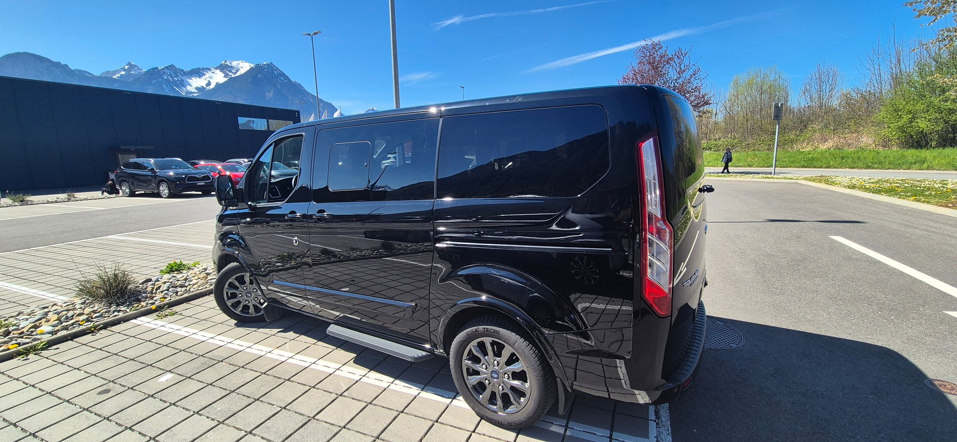 FORD Tourneo Custom 310 L1H1 sport A-image-12