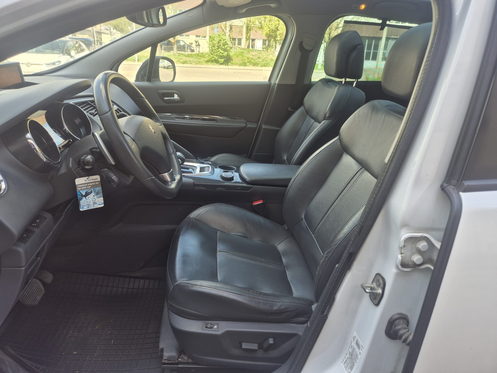 PEUGEOT 3008 HYbrid4 2.0 HDI EGS6-image-10