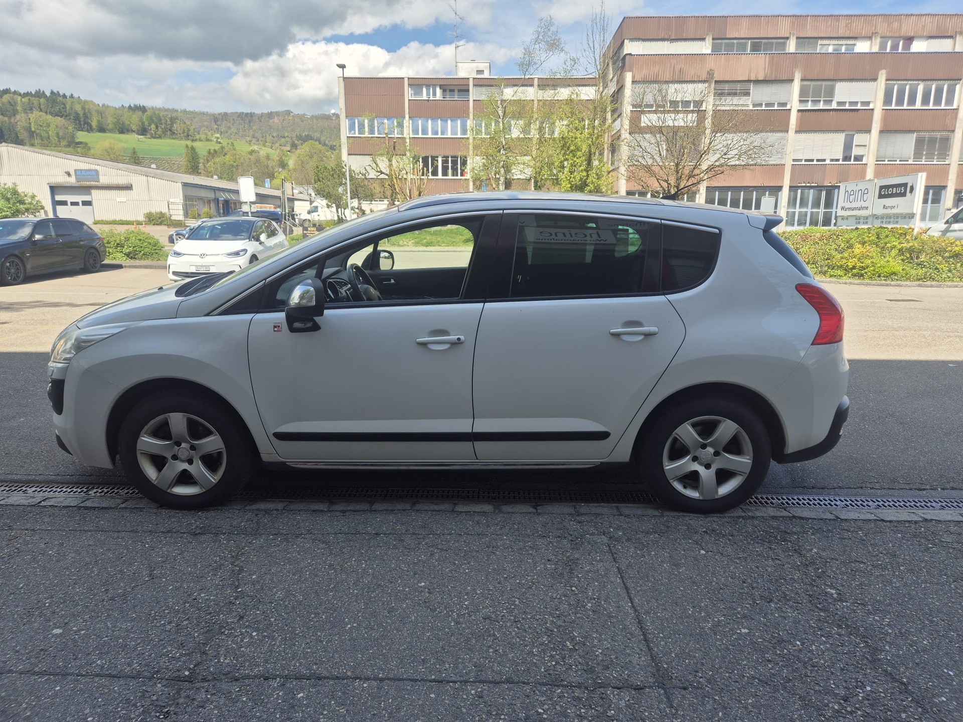 PEUGEOT 3008 HYbrid4 2.0 HDI EGS6-image-4