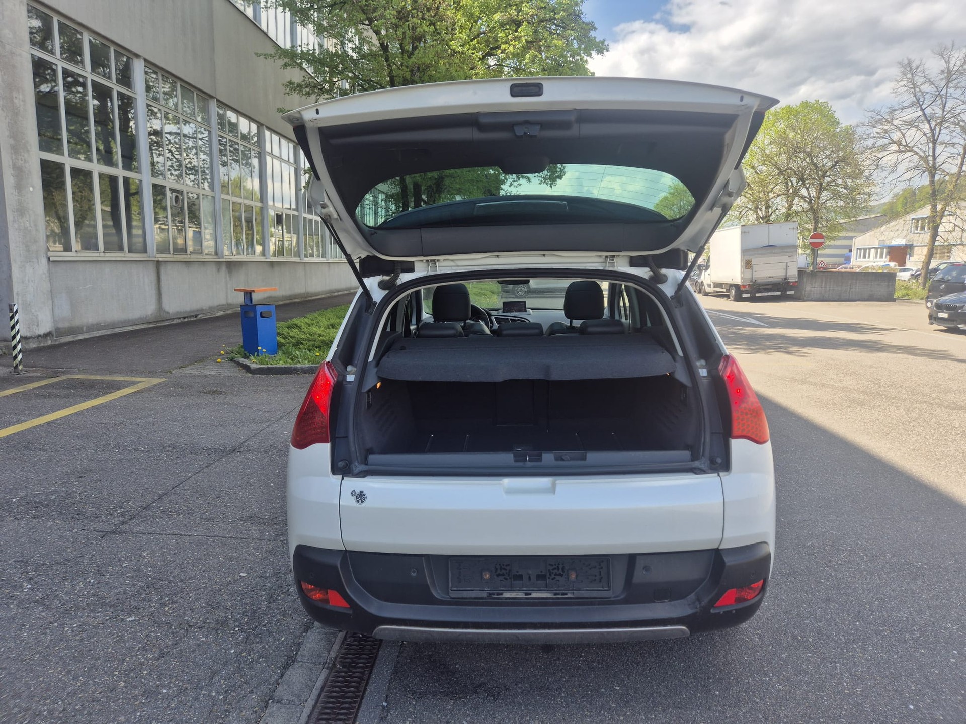 PEUGEOT 3008 HYbrid4 2.0 HDI EGS6-image-8