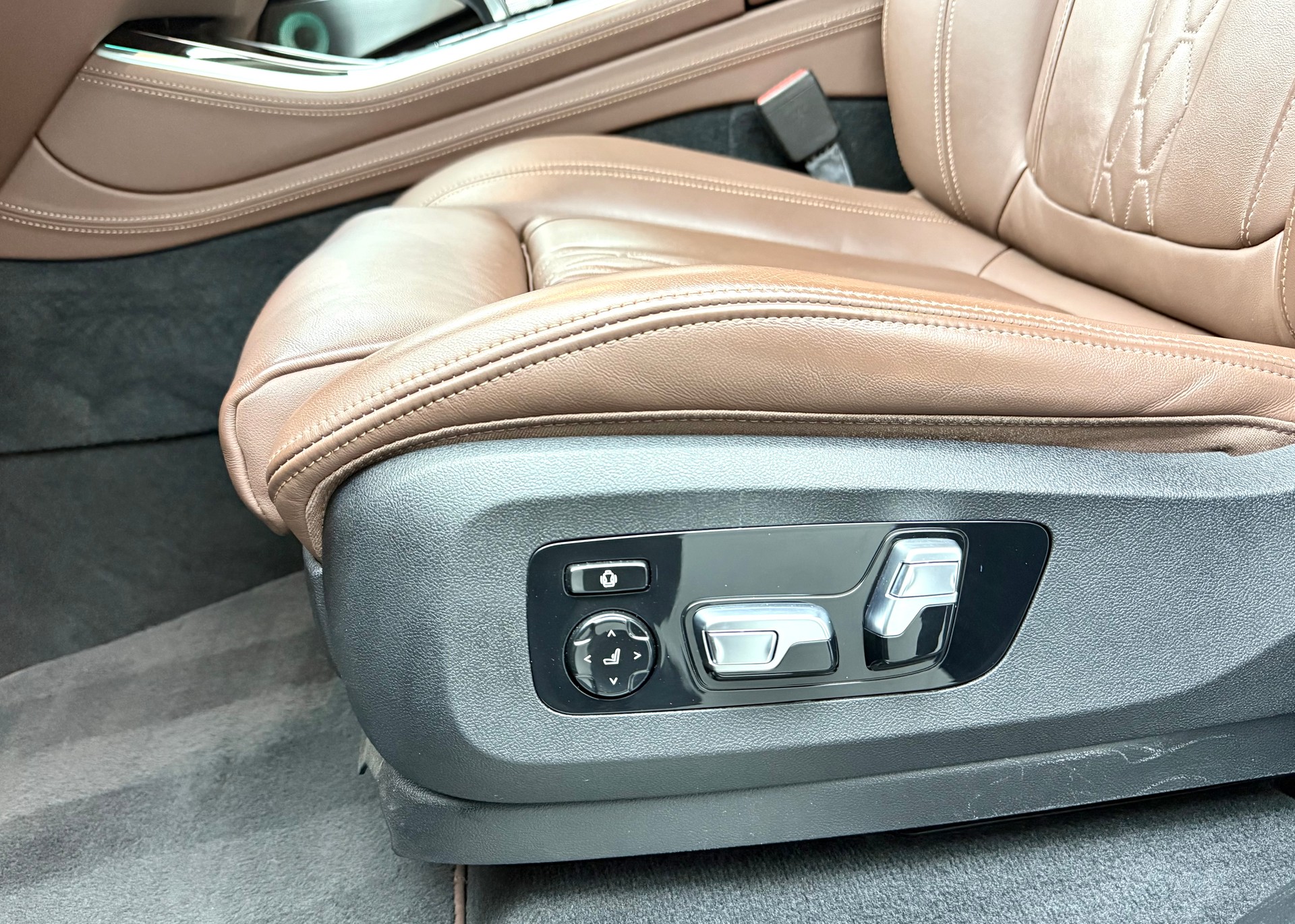 BMW X5 xDrive 48V 40d Steptronic PANORAMADACH-image-16