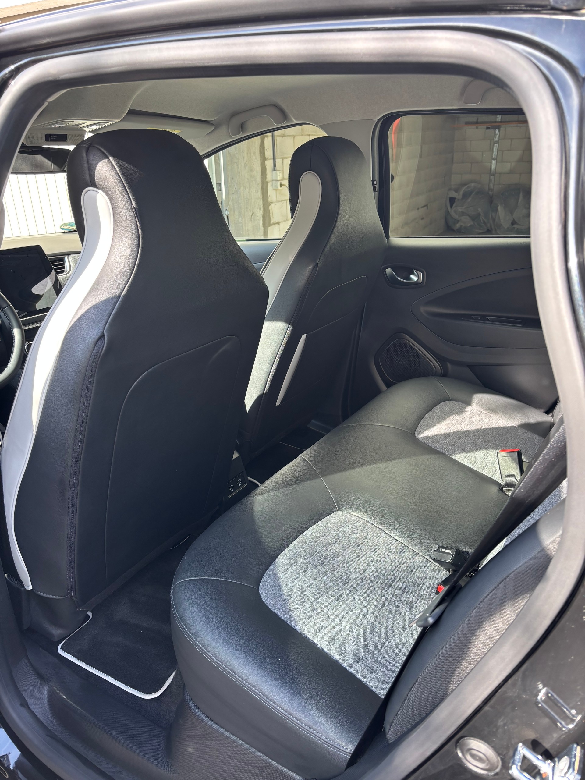 RENAULT Zoe Intens R135 (incl. Batterie)-image-4