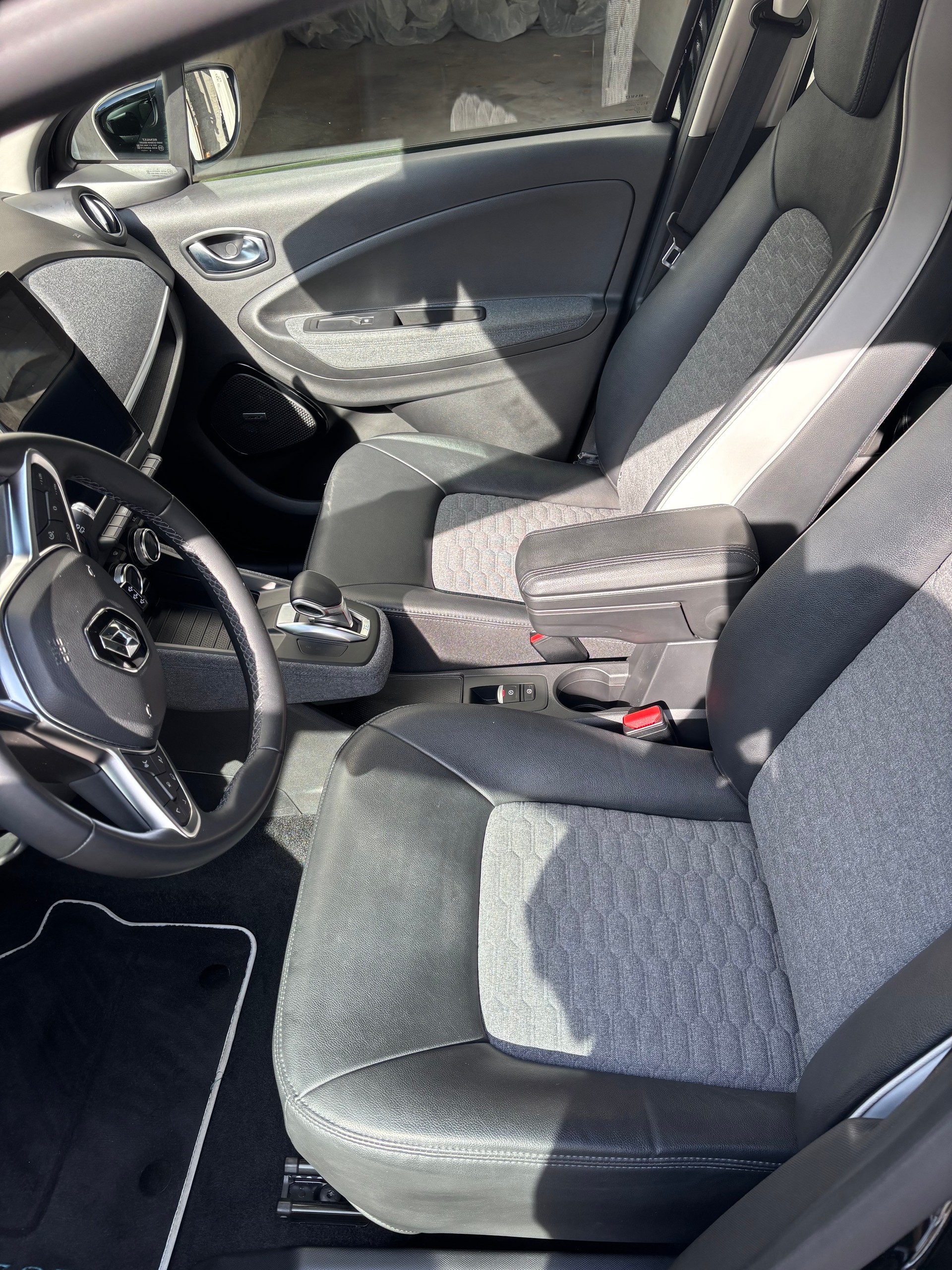 RENAULT Zoe Intens R135 (incl. Batterie)-image-6