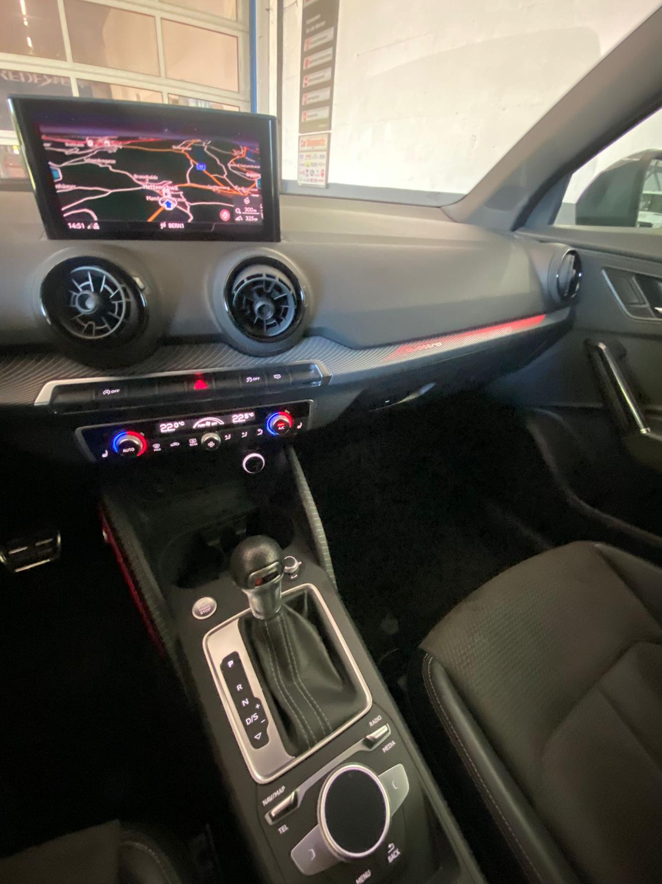 AUDI Q2 2.0 TDI Sport quat. S-Tr.-image-13
