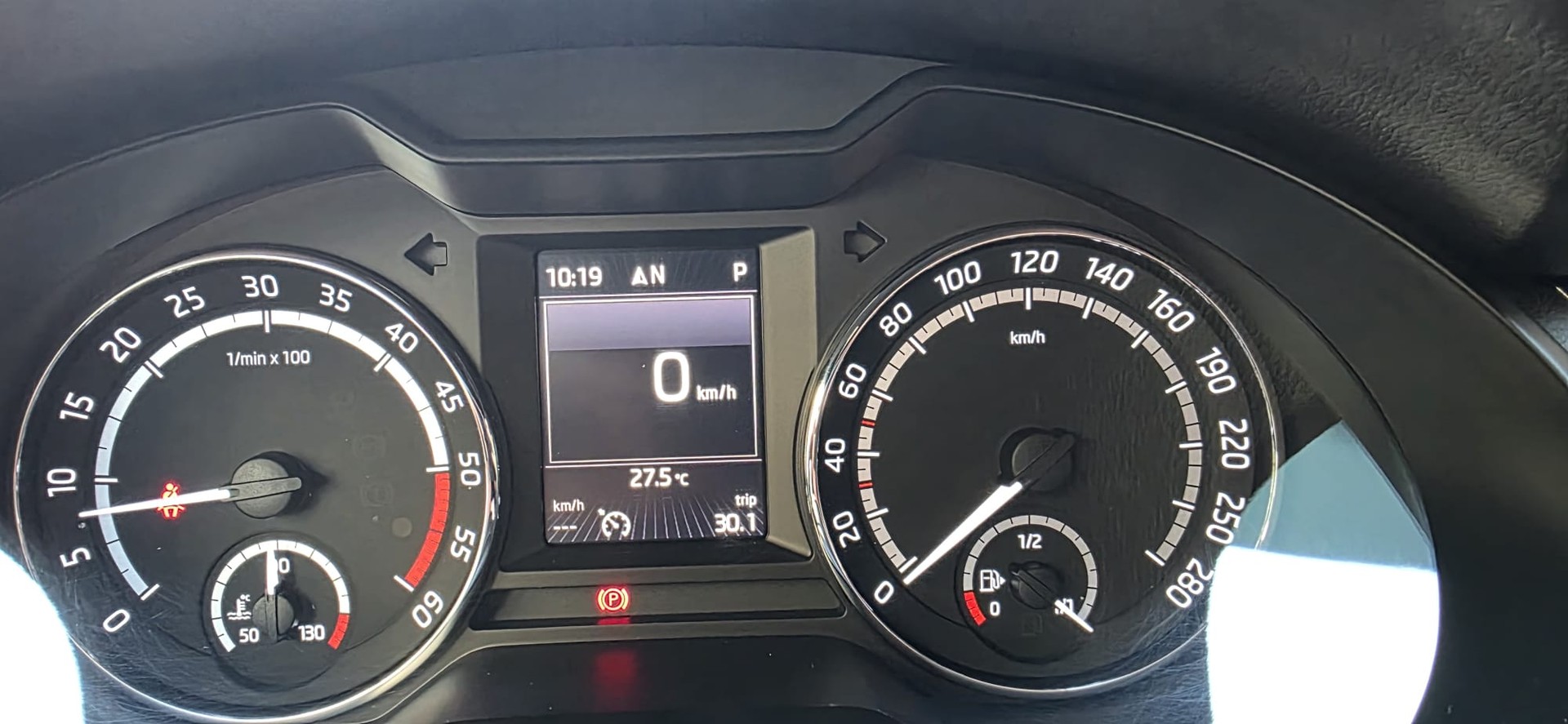 SKODA Octavia Combi 2.0 TDI RS Prag 4x4 DSG-image-13