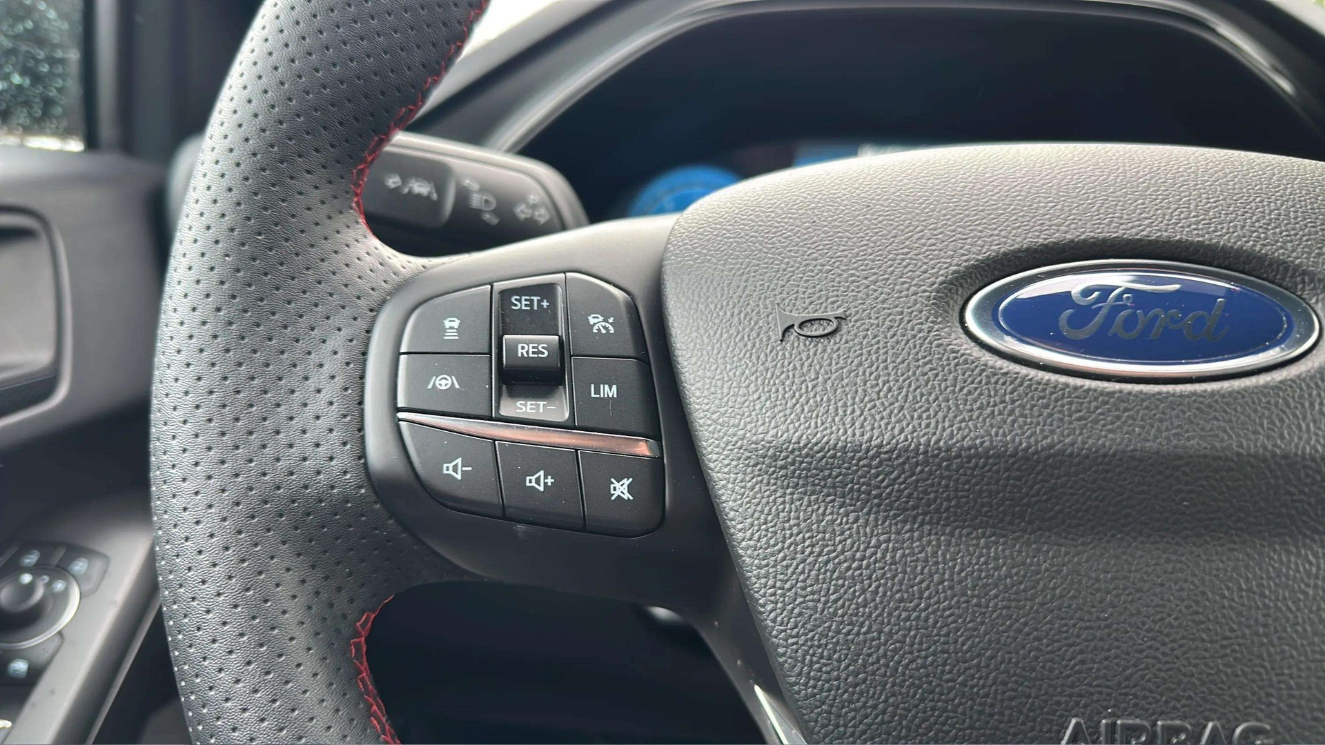 FORD Focus 1.0 MHEV ST-Line Automat 155PS mit AHK und 3 Werksgarantie oder bis 100000km-image-23