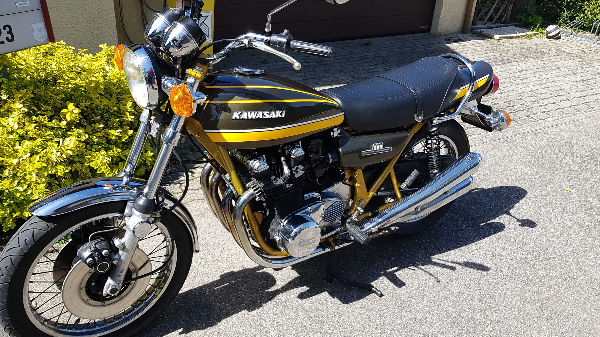 KAWASAKI Z 900-image-0