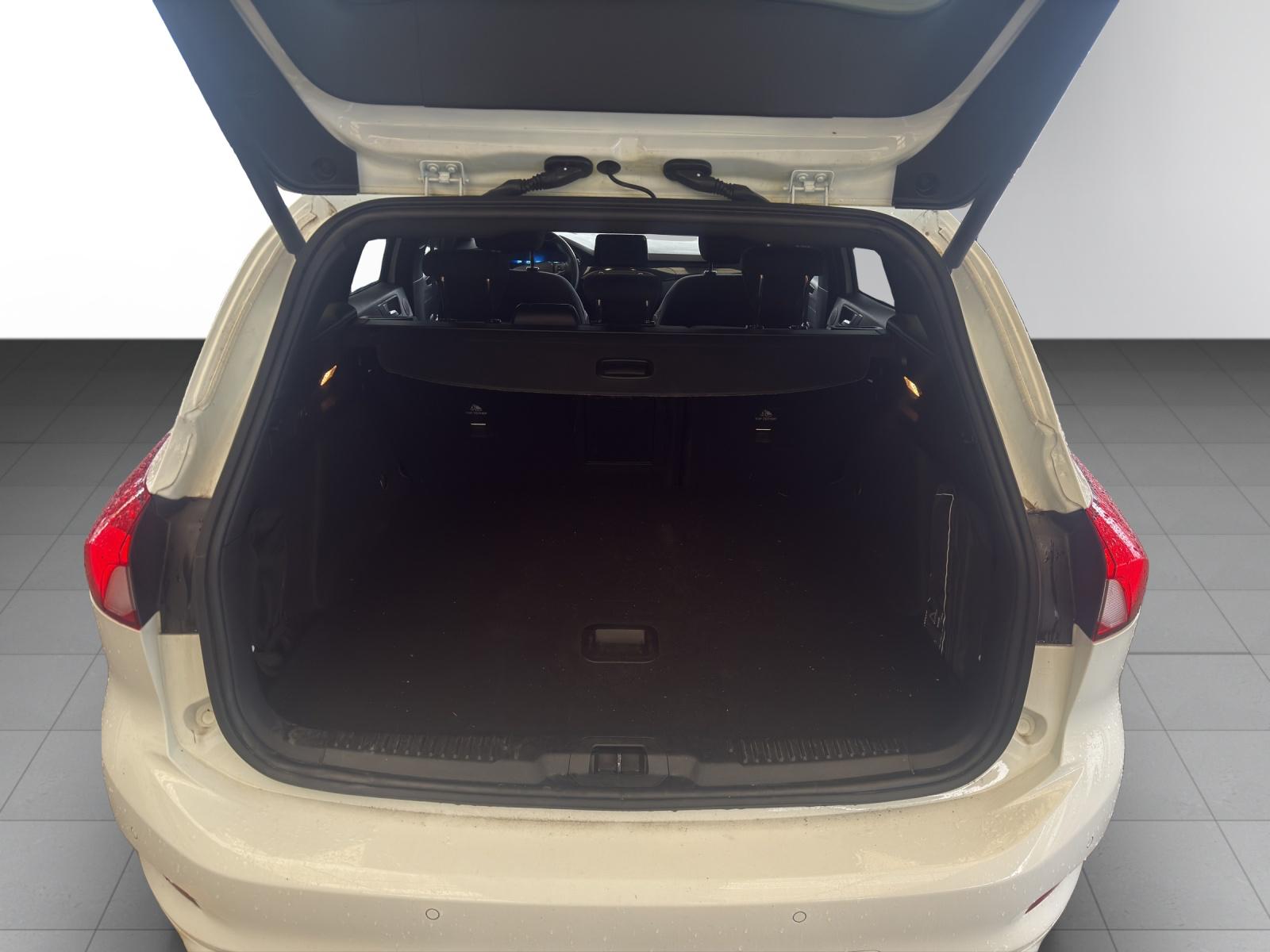 FORD Focus 1.5 TDCi ST Line X Automatic-image-9