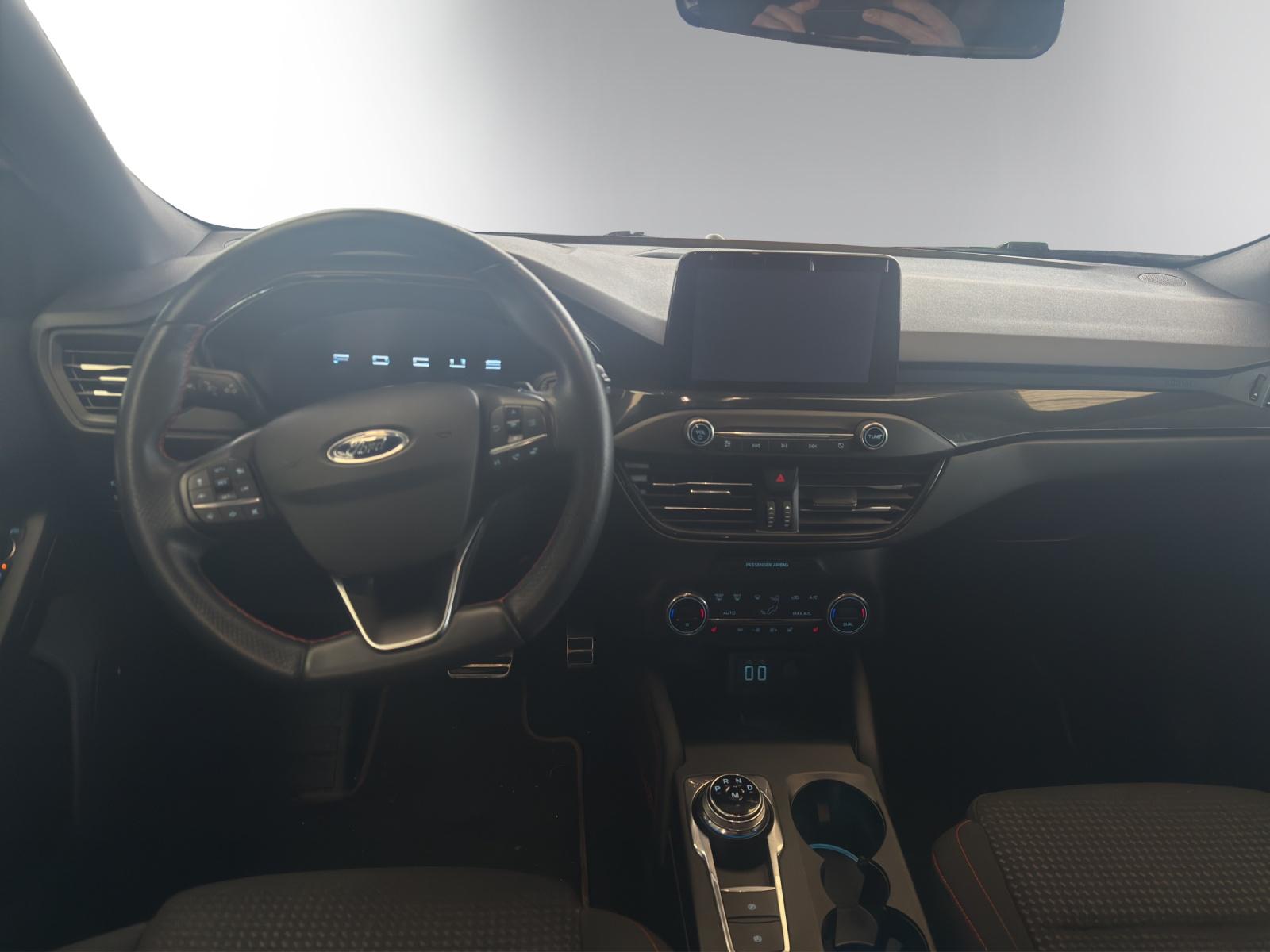 FORD Focus 1.5 TDCi ST Line X Automatic-image-7