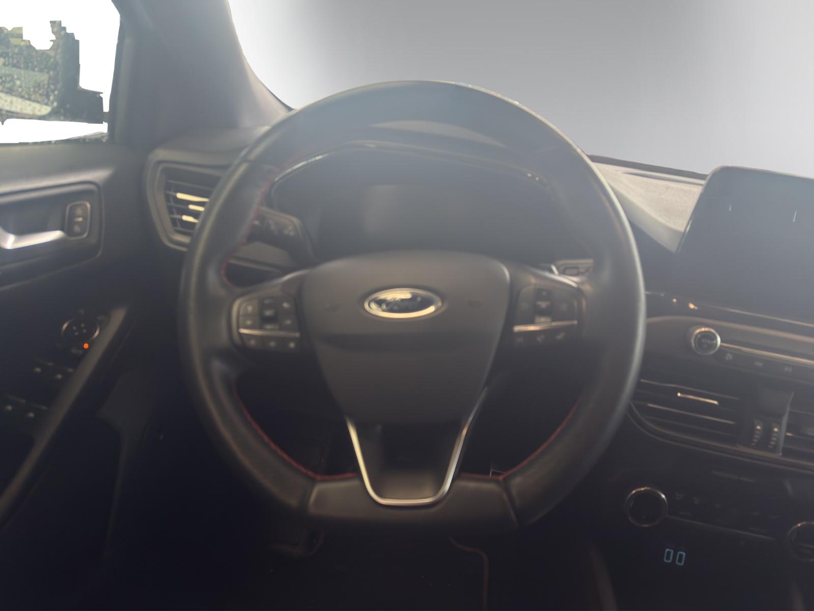 FORD Focus 1.5 TDCi ST Line X Automatic-image-8